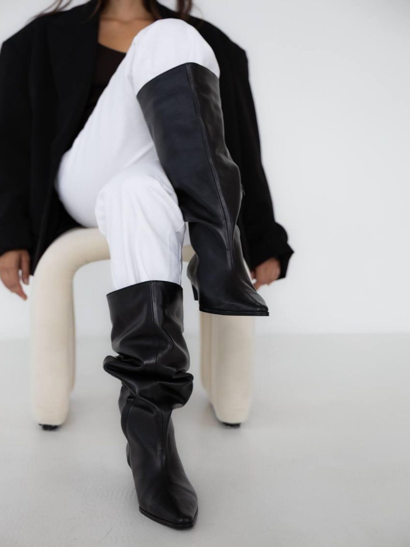 Черные кожаные сапоги с заостренным носиком и байковой подкладкой Черный (622/4086) модель P_229201-S39_229201 Фото