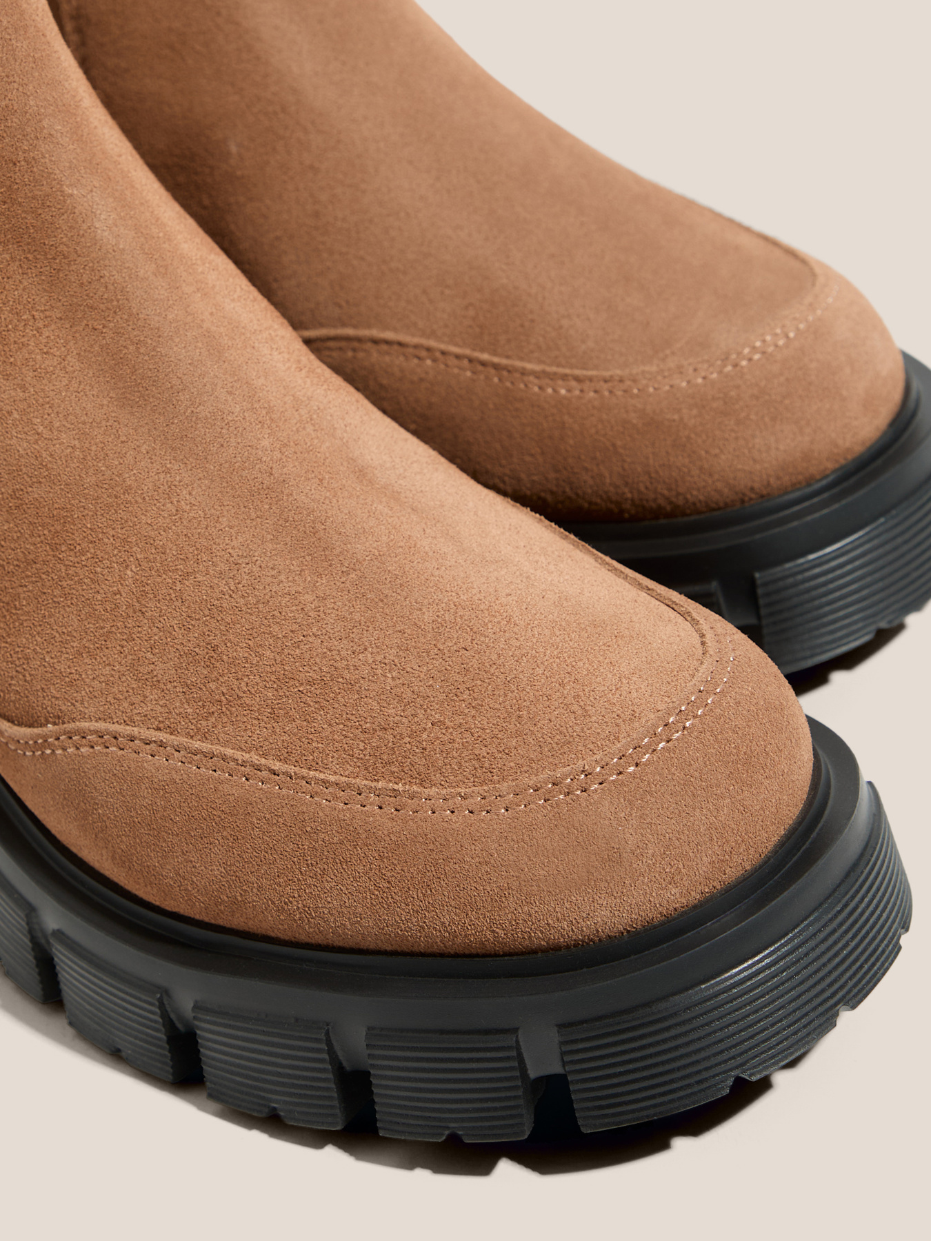 Челси Moschino модель JA24075G0NIG0210 Фото