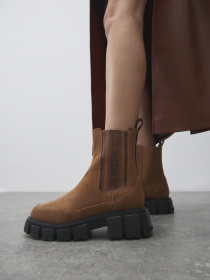 Челси Moschino модель JA24075G0NIG0210 Фото