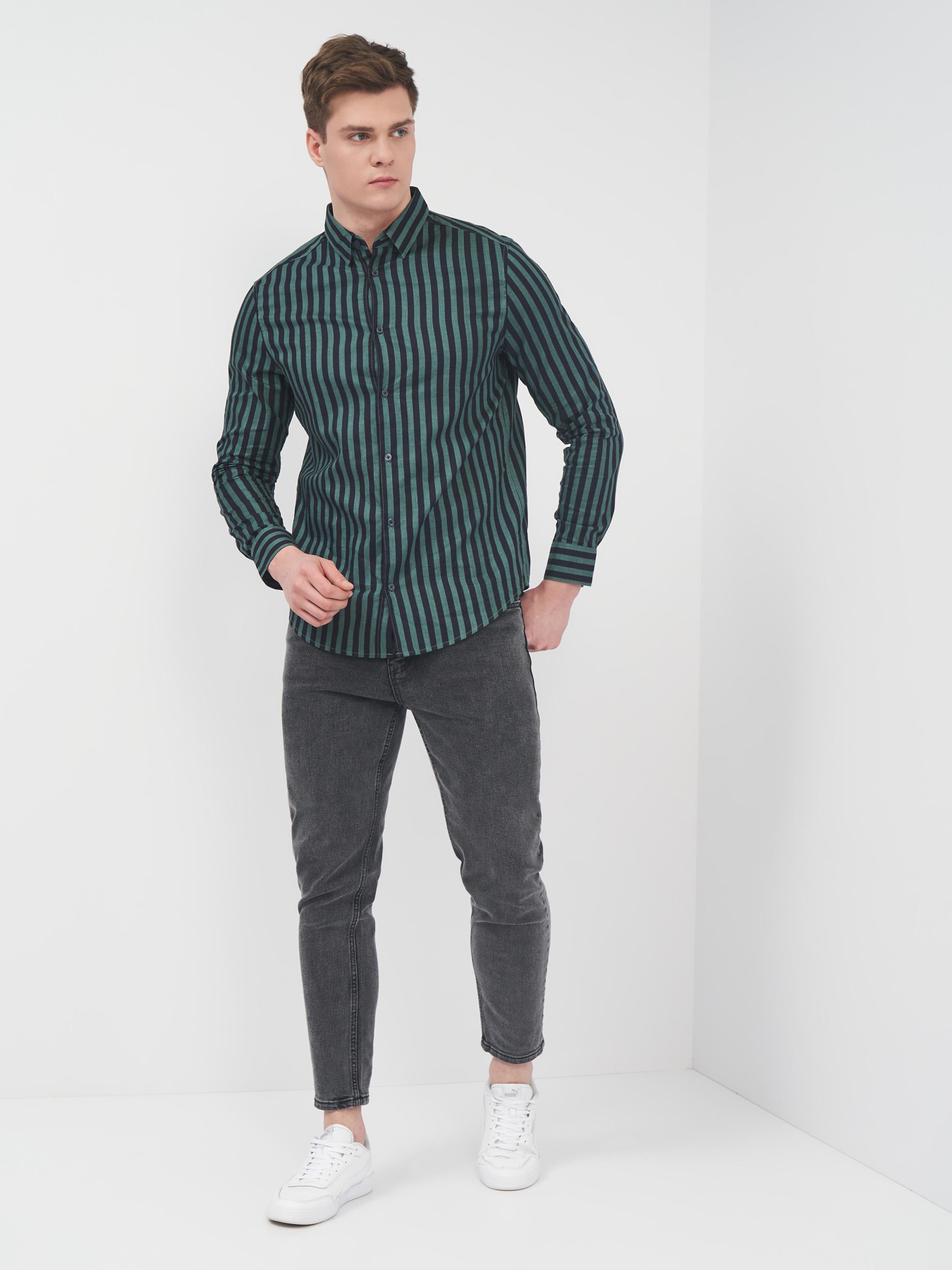 Сорочка повсякденна H&M модель 6953220abr_черно-зеленый Сорочка повсякденна H&M модель 6953220abr_черно-зеленый Фото