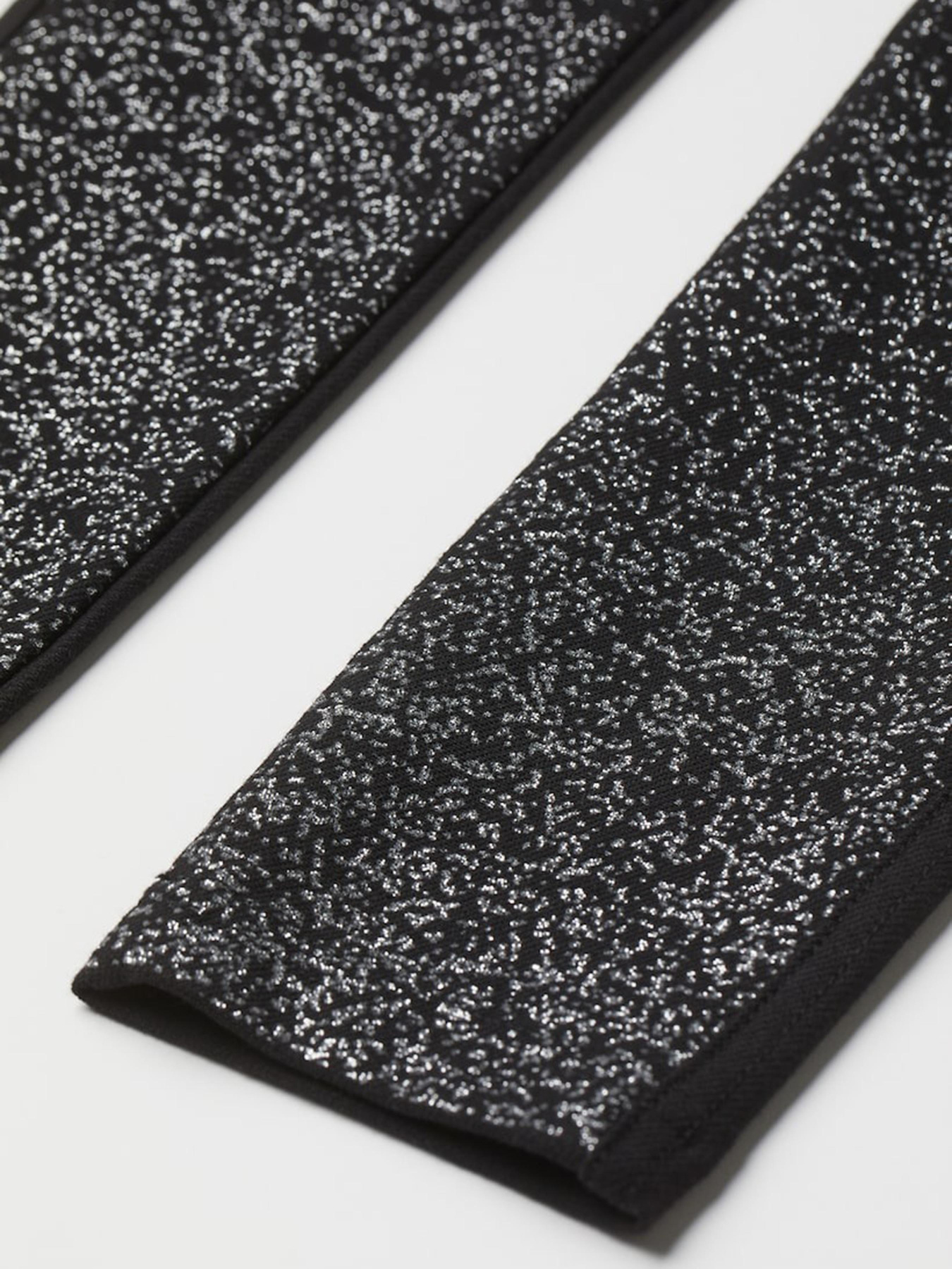 Скинни джинсы H&M модель 7958200kwer_Черный Фото