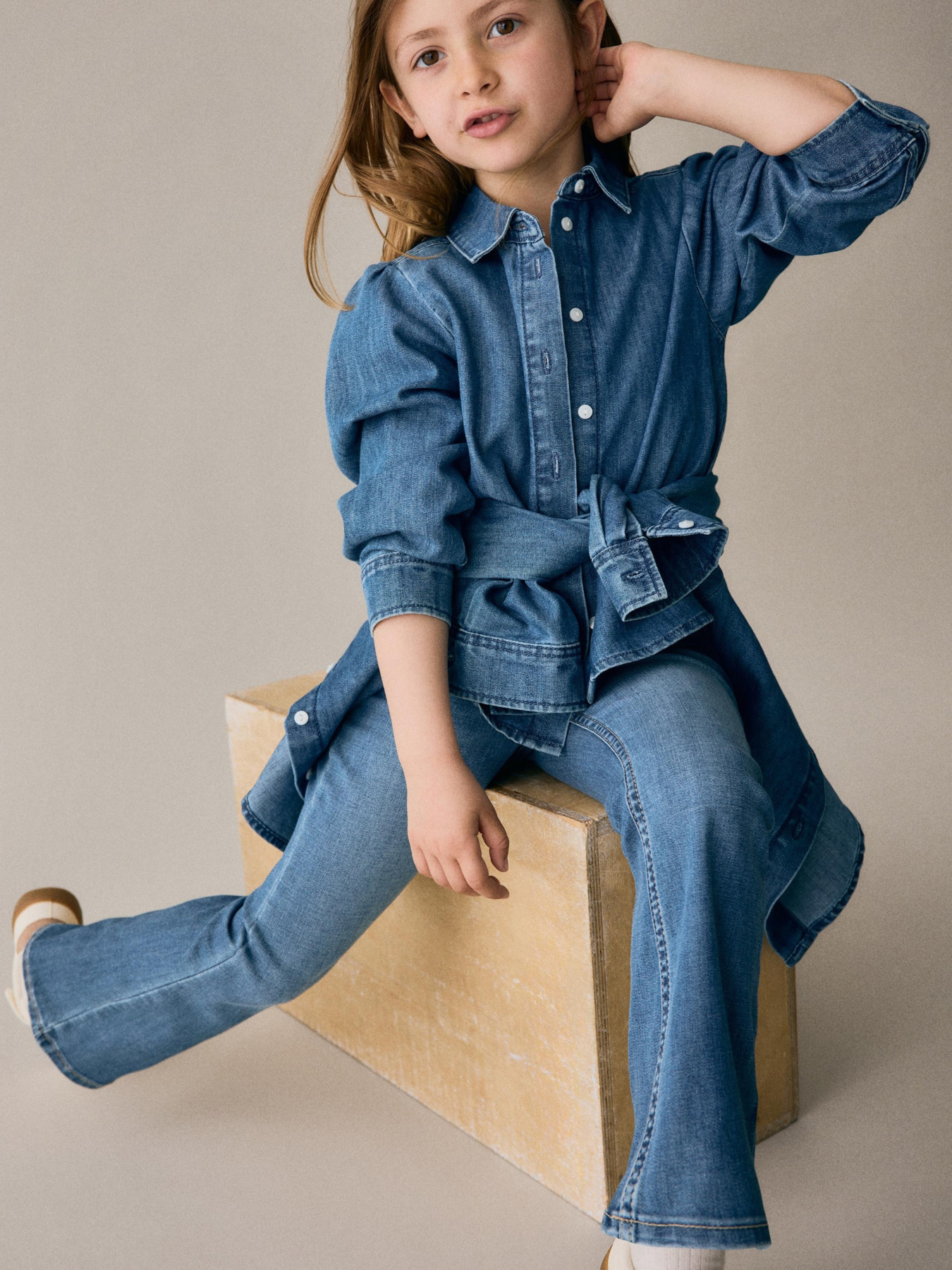 Расклешенные джинсы H&M модель 1110588kwer_Синий Фото