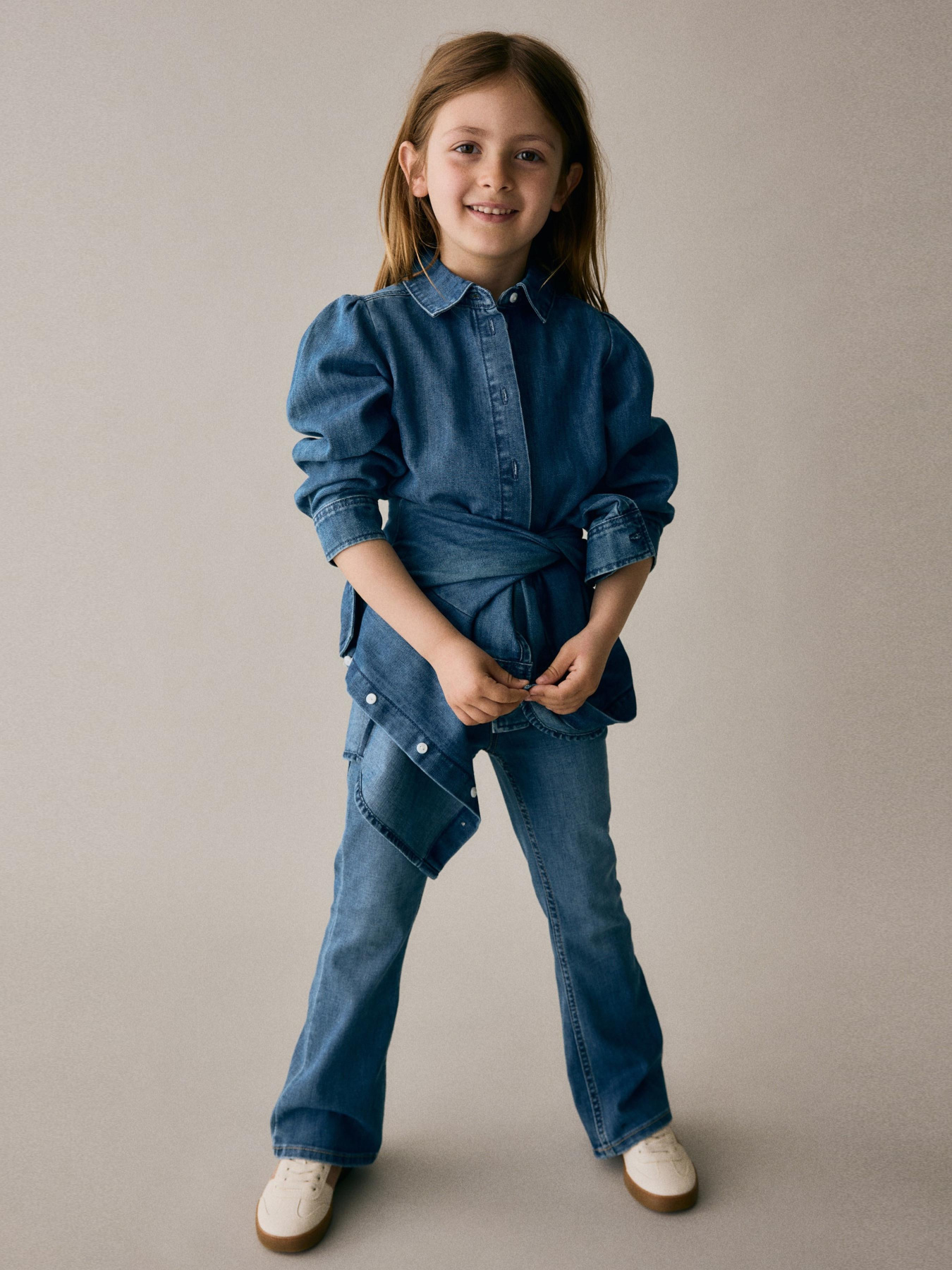 Расклешенные джинсы H&M модель 1110588kwer_Синий Фото