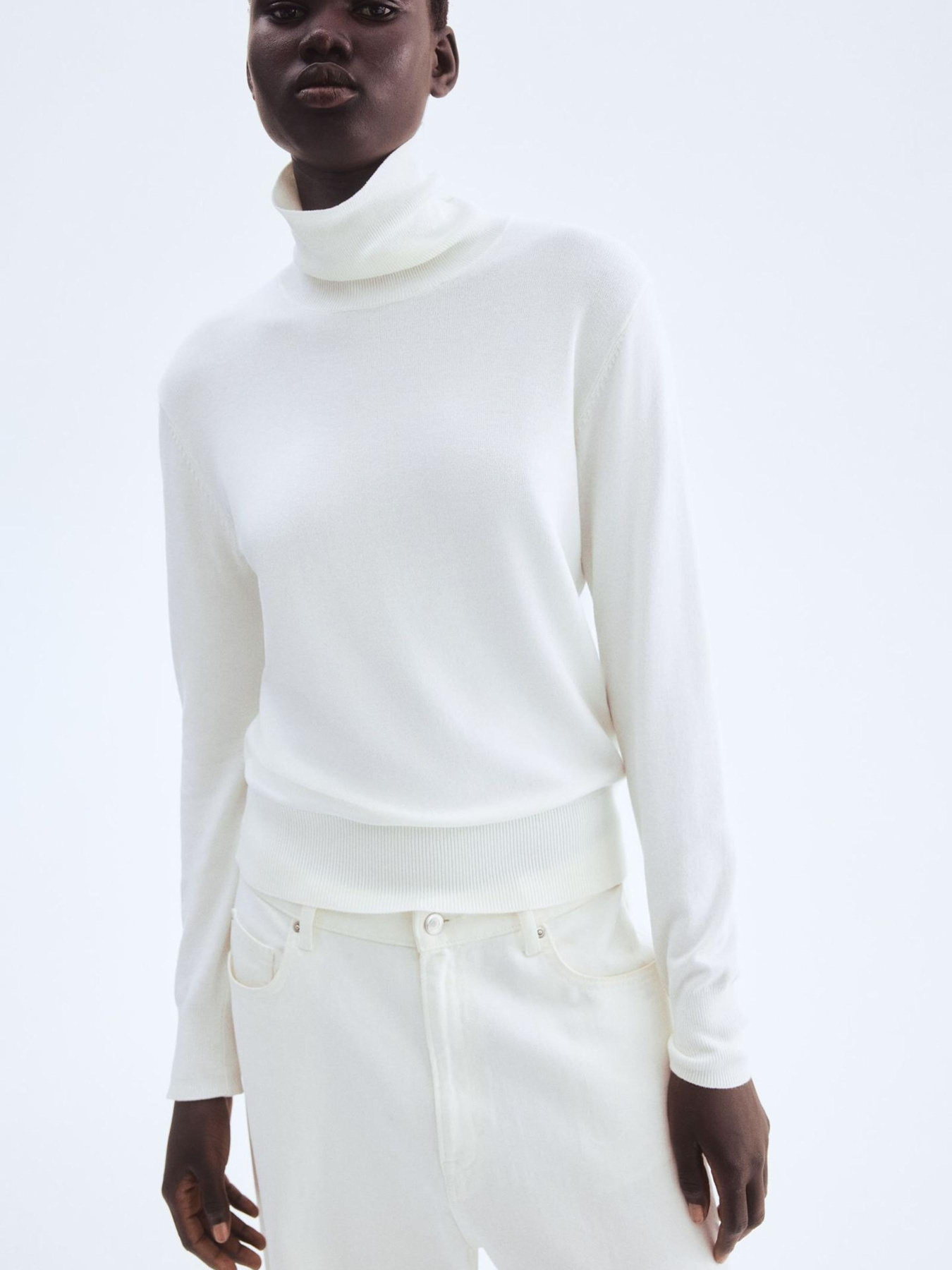 Свитер H&M модель 6736673wer_Молочный Фото