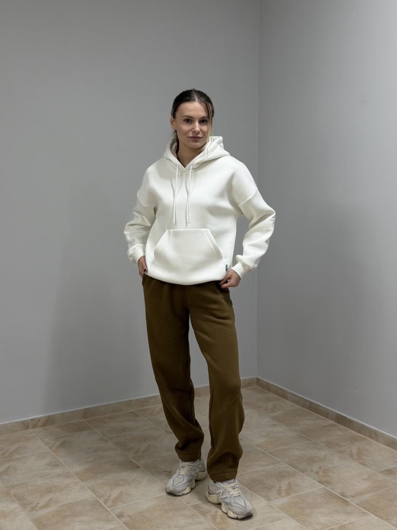 Худі з капюшоном жіночий крем модель M0211.4-1047 Фото