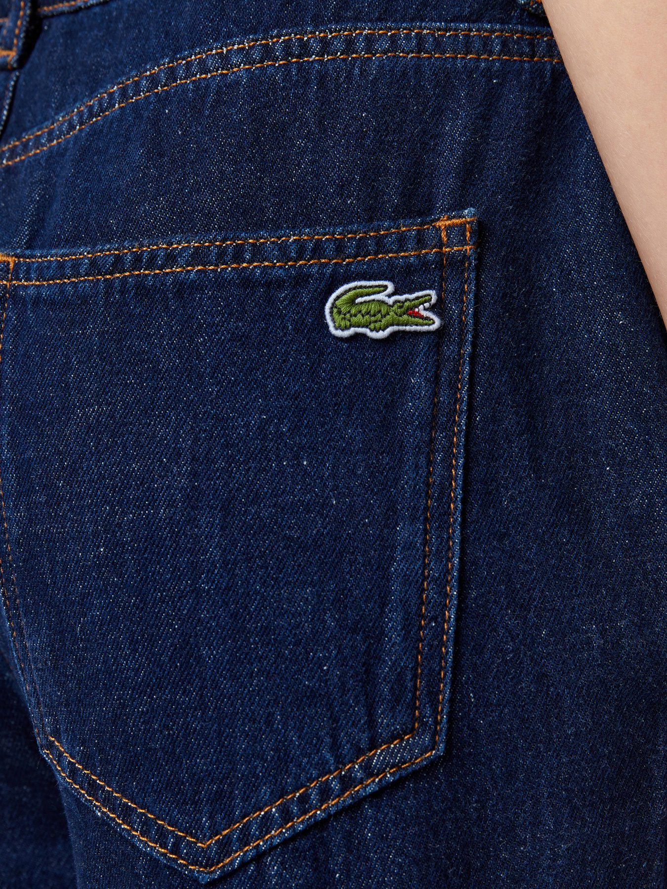 Джинсы мом Lacoste модель HF2622MK9 Фото