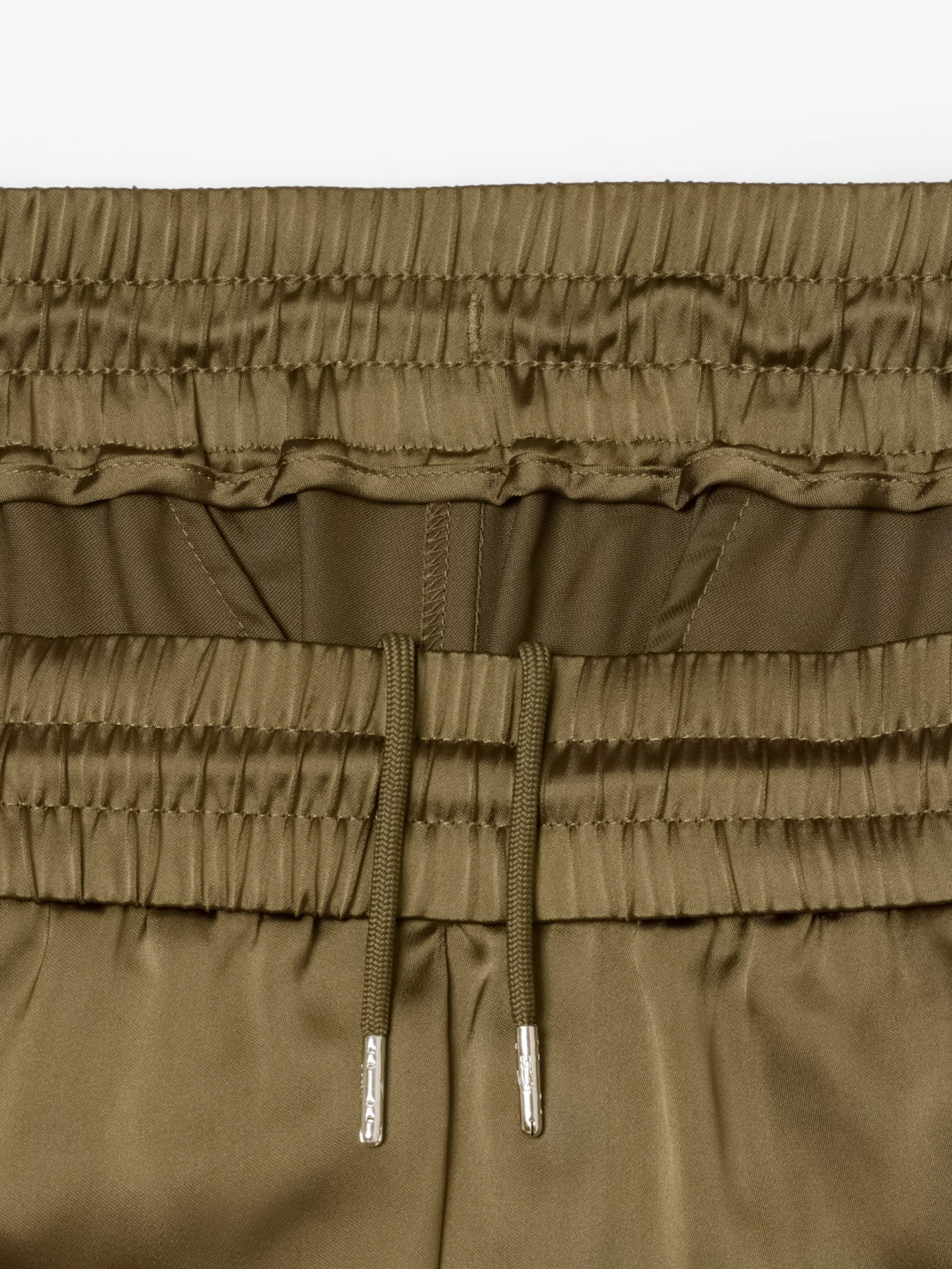 Джоггеры Lacoste модель HF5410E9F Джоггеры Lacoste модель HF5410E9F Фото