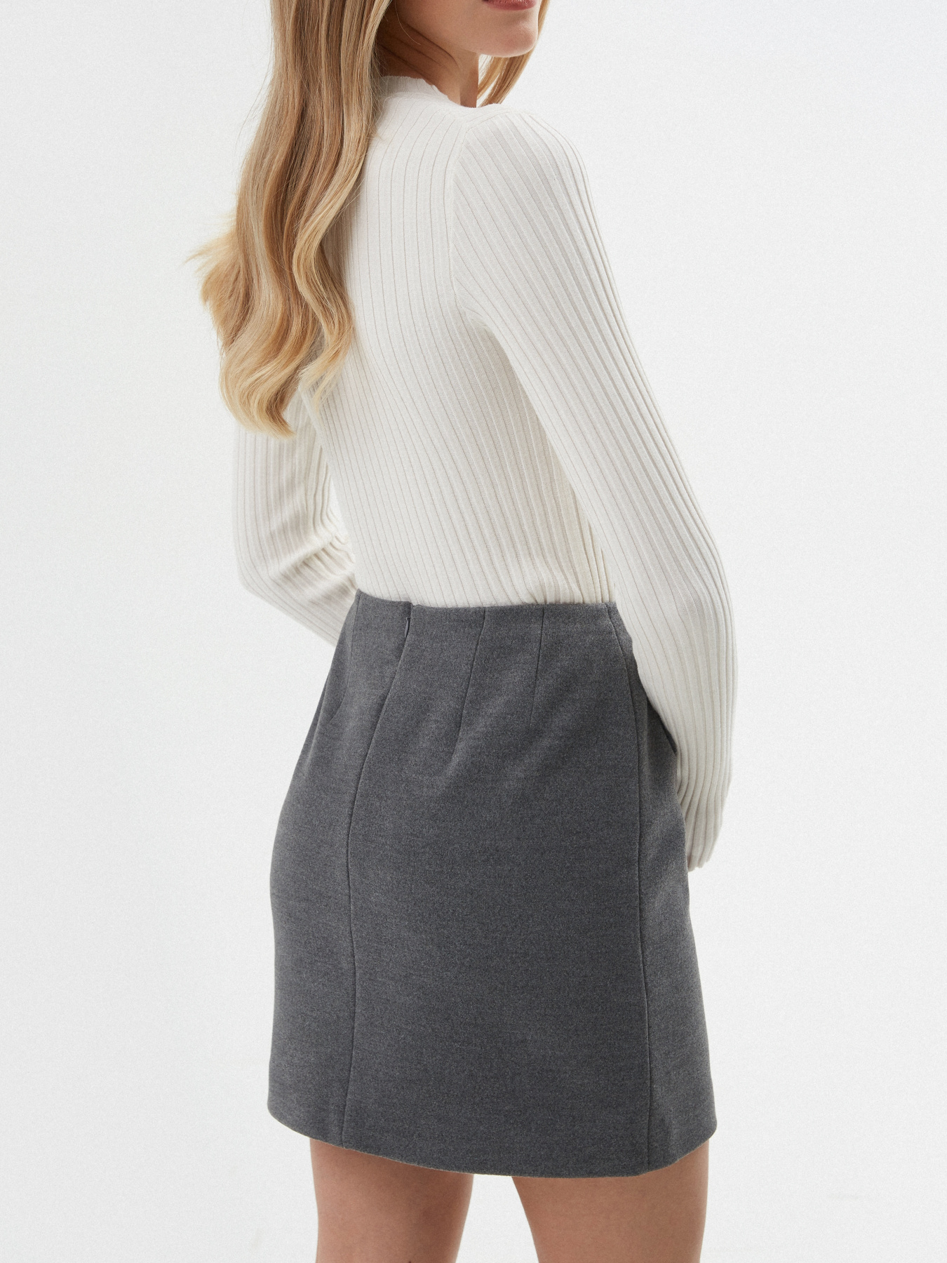 Юбка мини Estro модель 24-659-1-012505 Фото