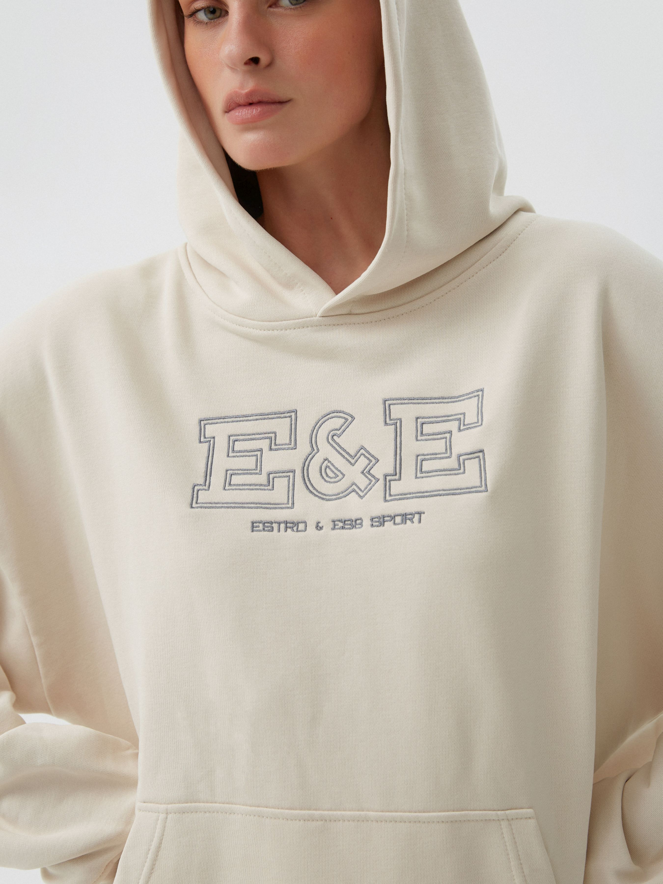 Костюм ES8 2410-02-06423, колір бежевий модель 2410-02-06423 Костюм ES8 2410-02-06423, колір бежевий модель 2410-02-06423 Фото