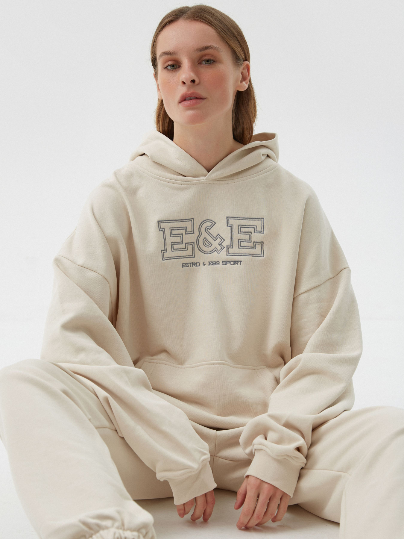 Костюм ES8 2410-02-06423, колір бежевий модель 2410-02-06423 Костюм ES8 2410-02-06423, колір бежевий модель 2410-02-06423 Фото