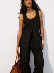 Жилетка ESTRO 50579-6-4301, колір чорний модель 50579-6-4301 Жилетка ESTRO 50579-6-4301, колір чорний модель 50579-6-4301 Фото