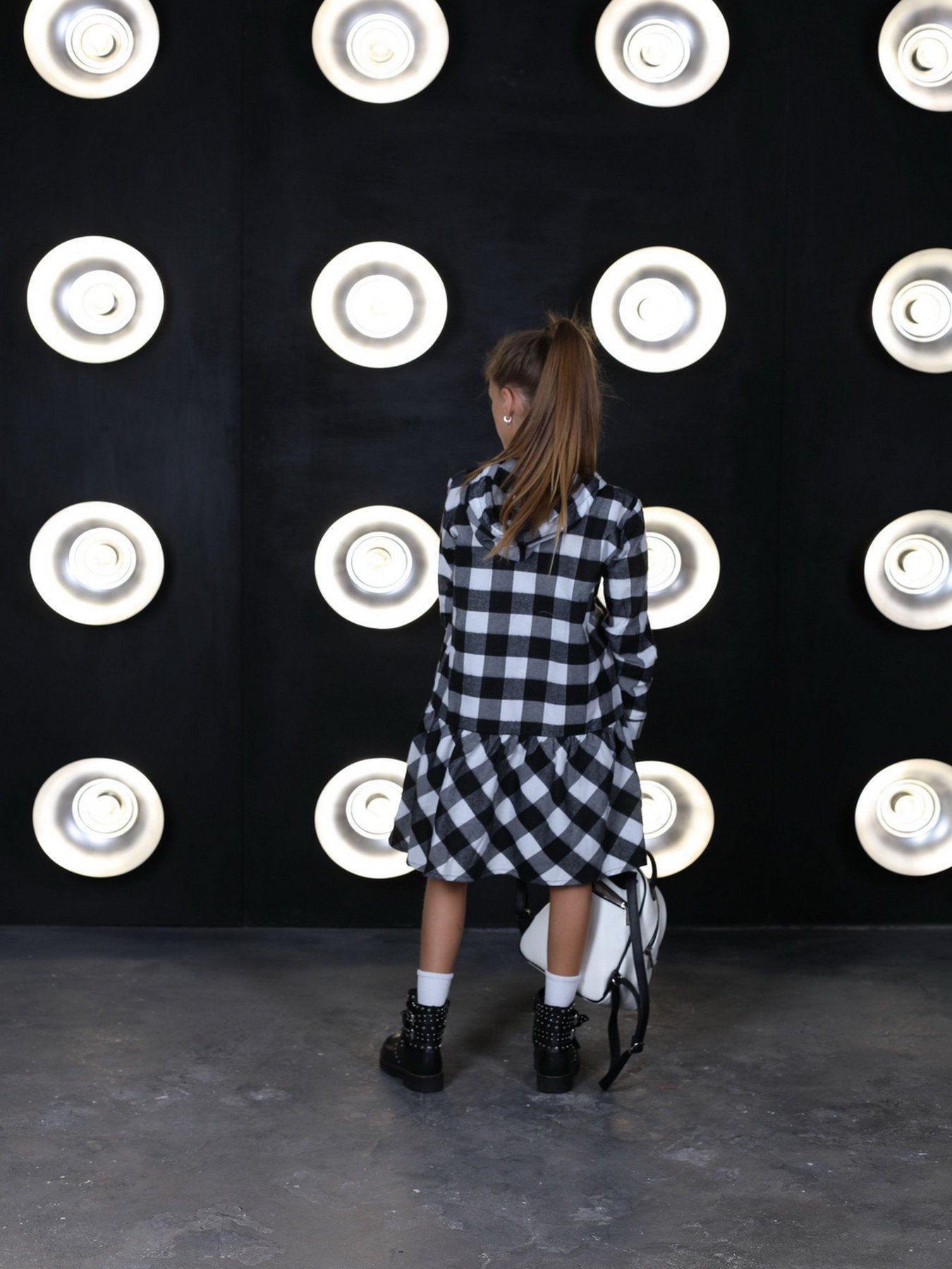 Сукня міні ISSA Plus модель CD-474_blackwhite Сукня міні ISSA Plus модель CD-474_blackwhite Фото