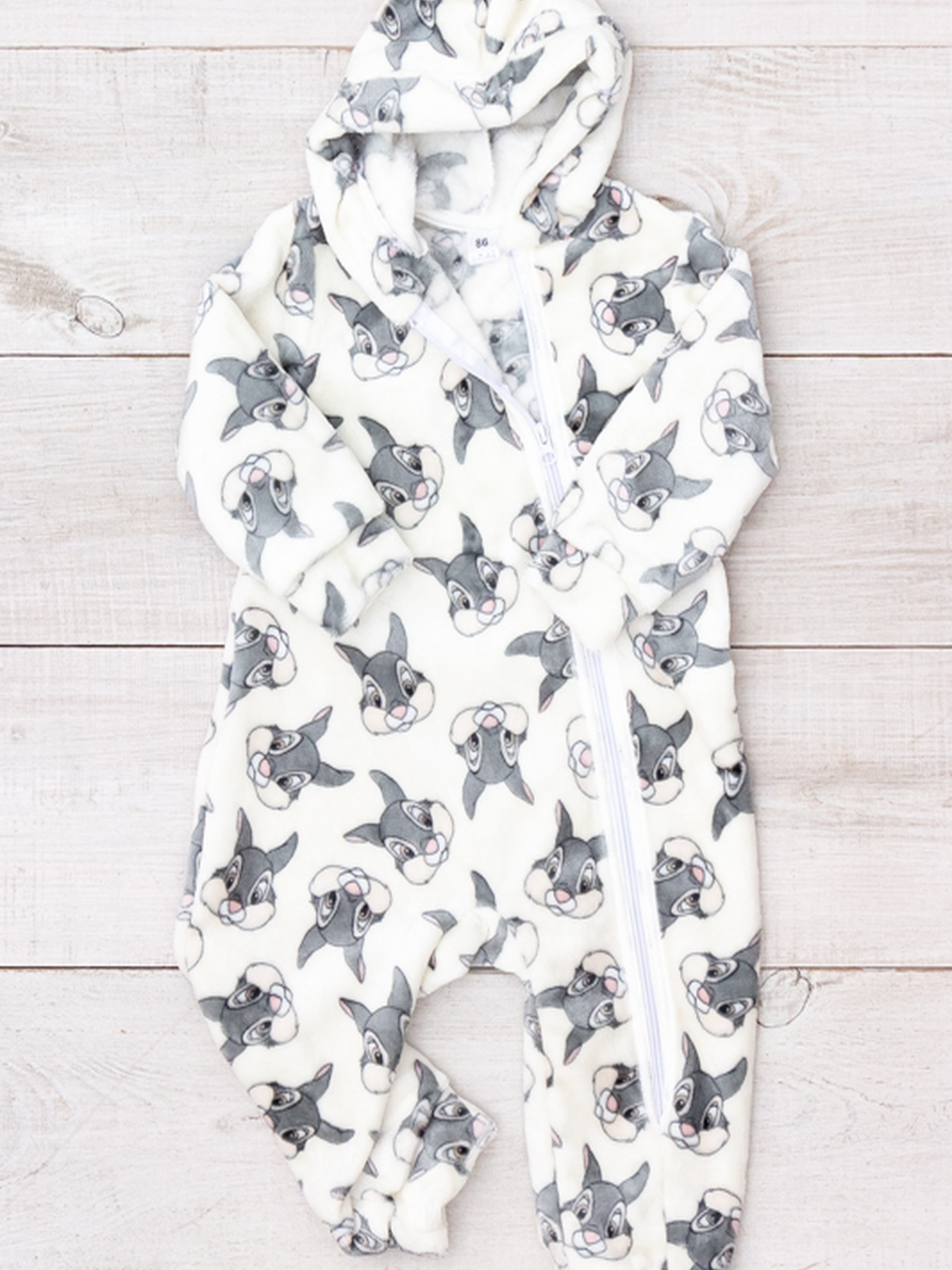 Теплий махровий комбінезон для дівчинки з капюшоном та принтом, Молочний Носи Своє (5039-035-5) модель 5039-035-5-zajchik-molochnij Фото