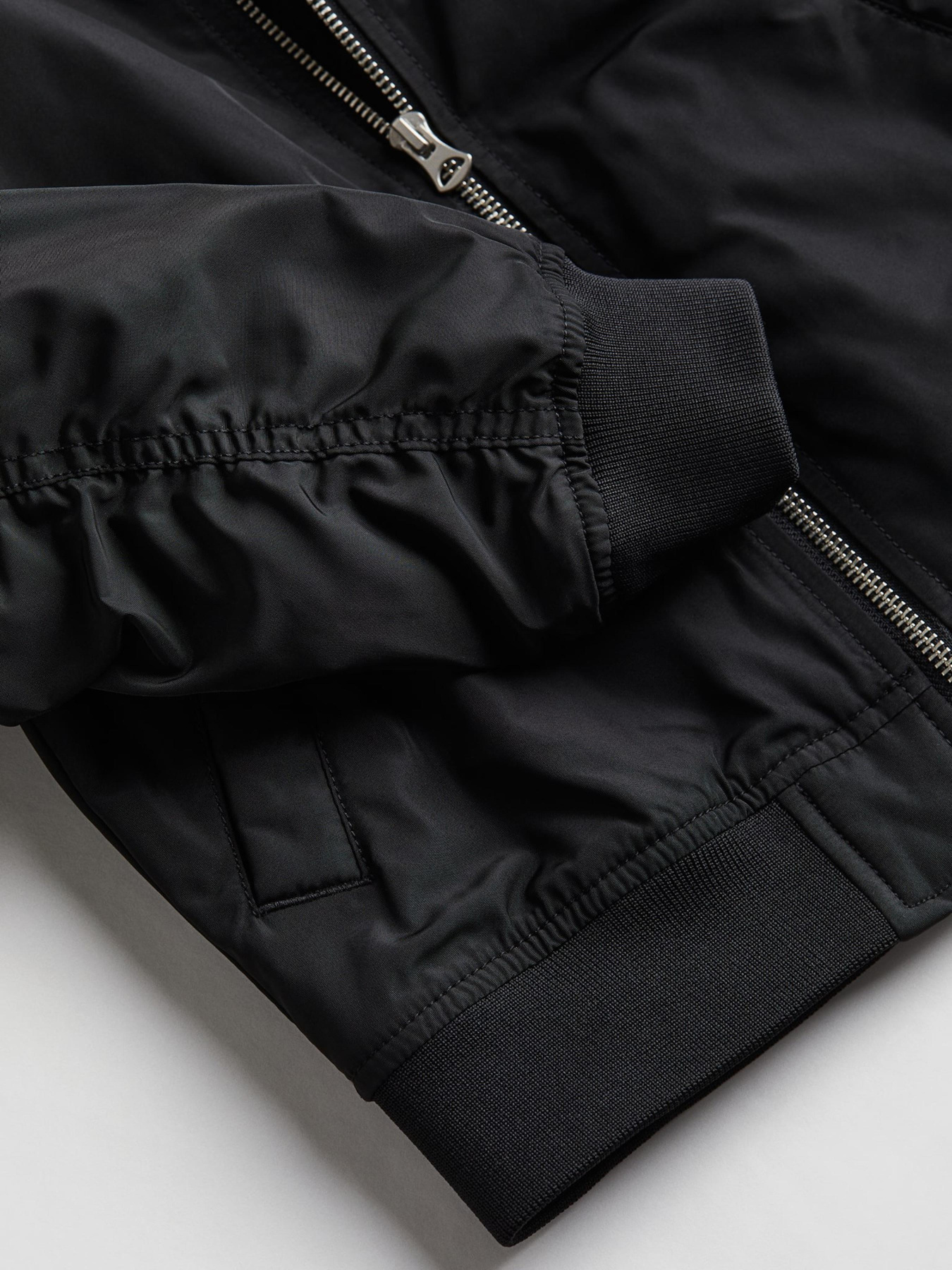 Бомбер H&M модель 8146681kwer_Черный Фото