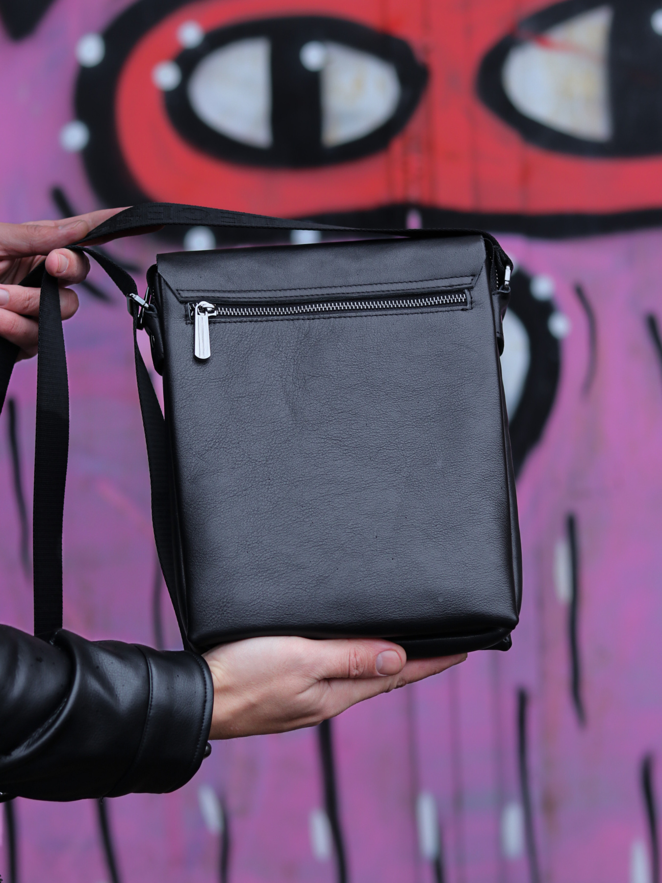 Мессенджер Legessy модель V_037_B2 Фото