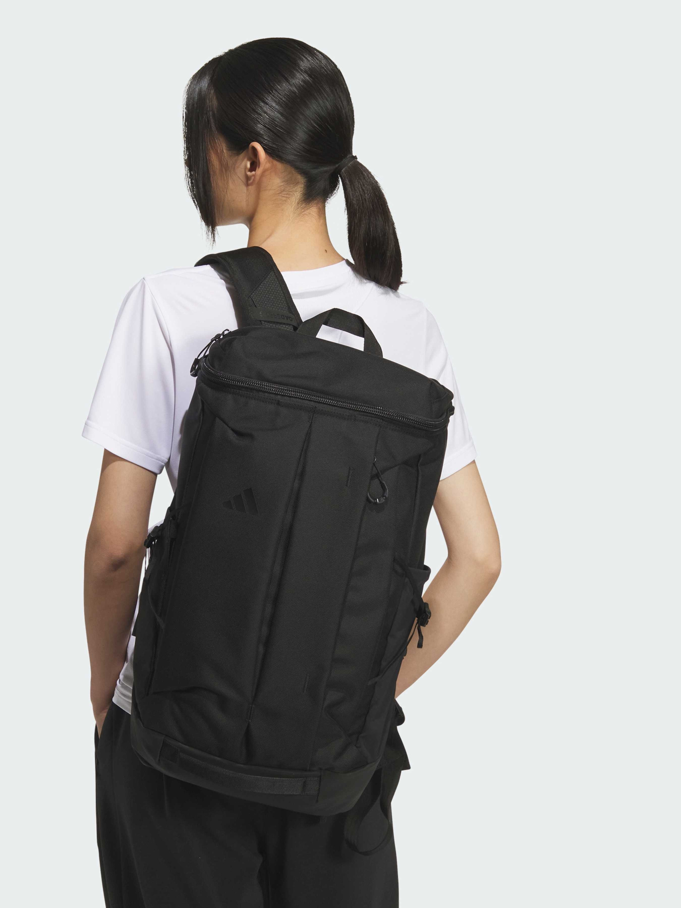 Повседневный рюкзак Adidas модель JM4992 Повседневный рюкзак Adidas модель JM4992 Фото