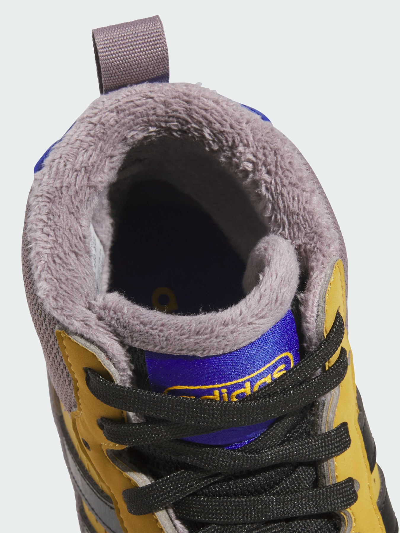 Кроссовки Adidas модель JQ0140 Фото