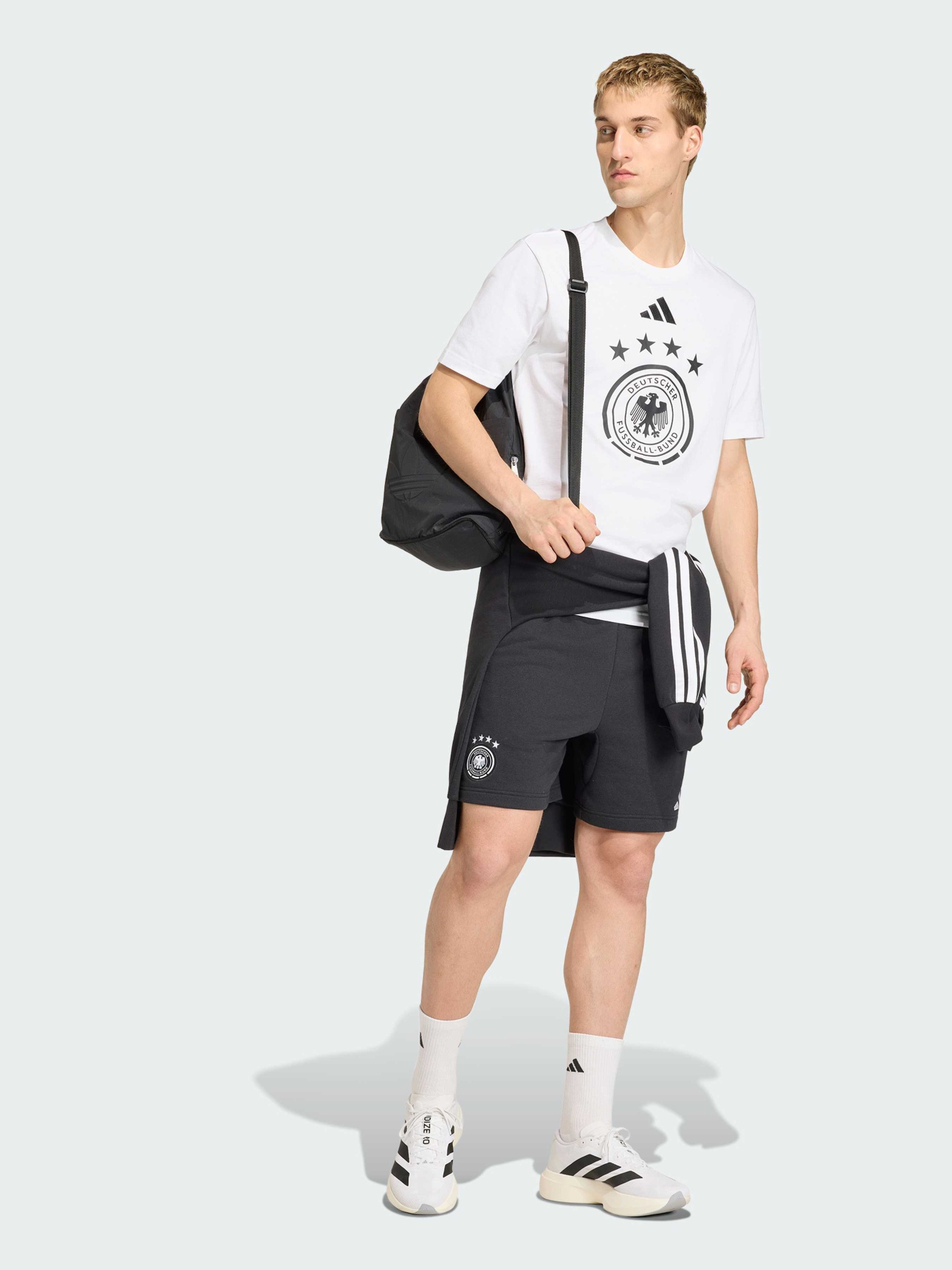 Спортивні шорти Adidas модель JZ9353 Спортивні шорти Adidas модель JZ9353 Фото