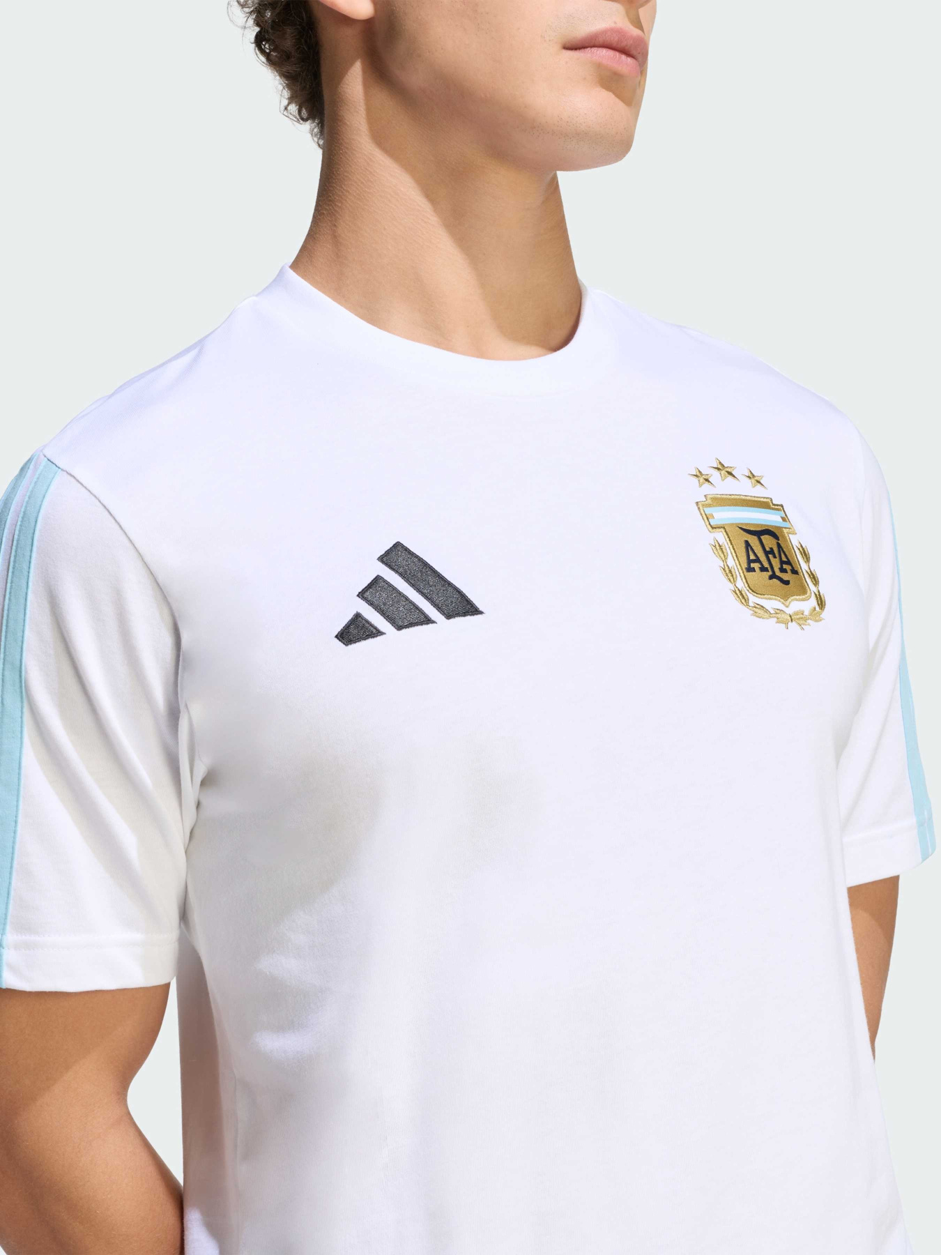 Спортивная футболка Adidas модель KF0327 Спортивная футболка Adidas модель KF0327 Фото