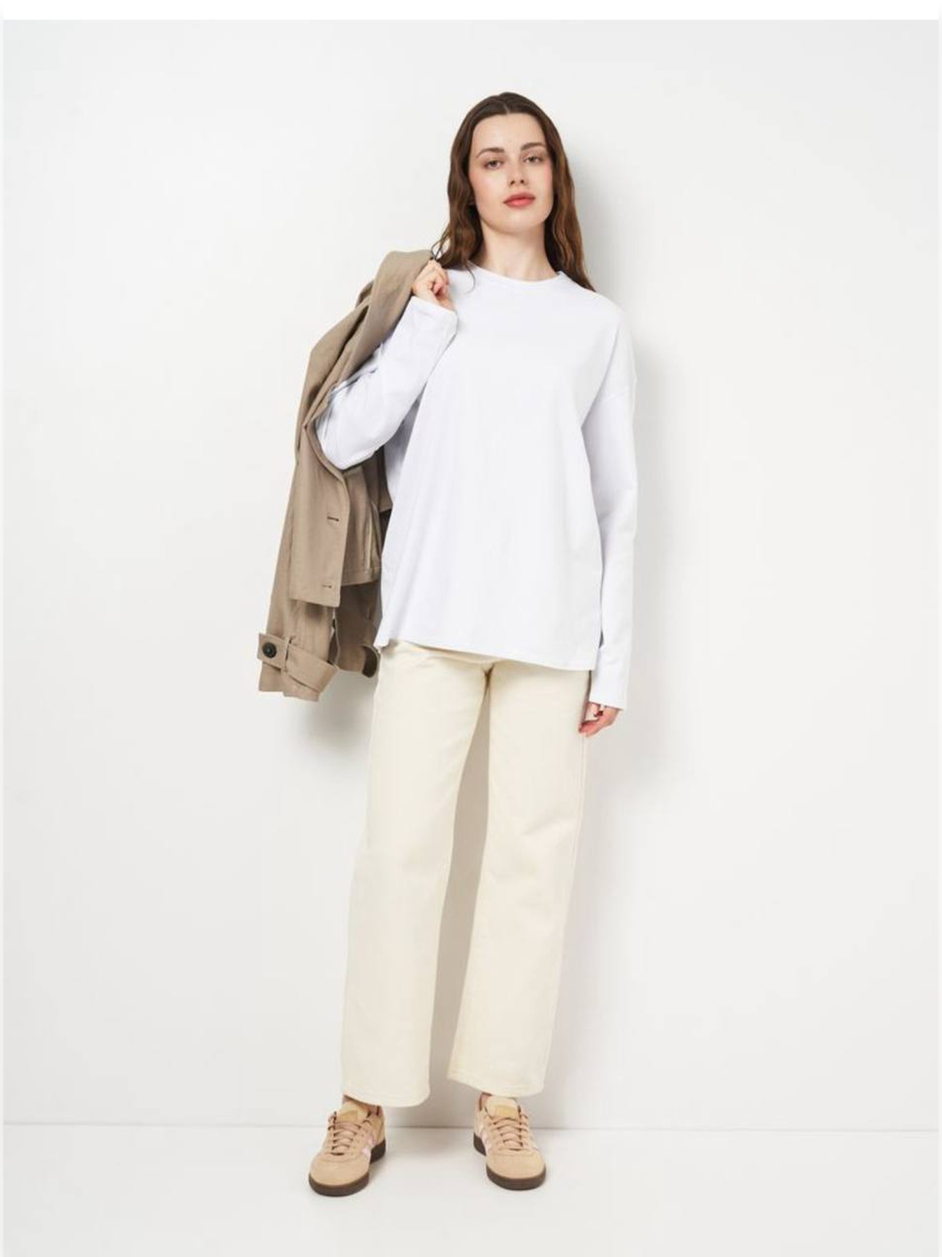 Лонгслив женский оверсайз белый модель Wn201 Фото