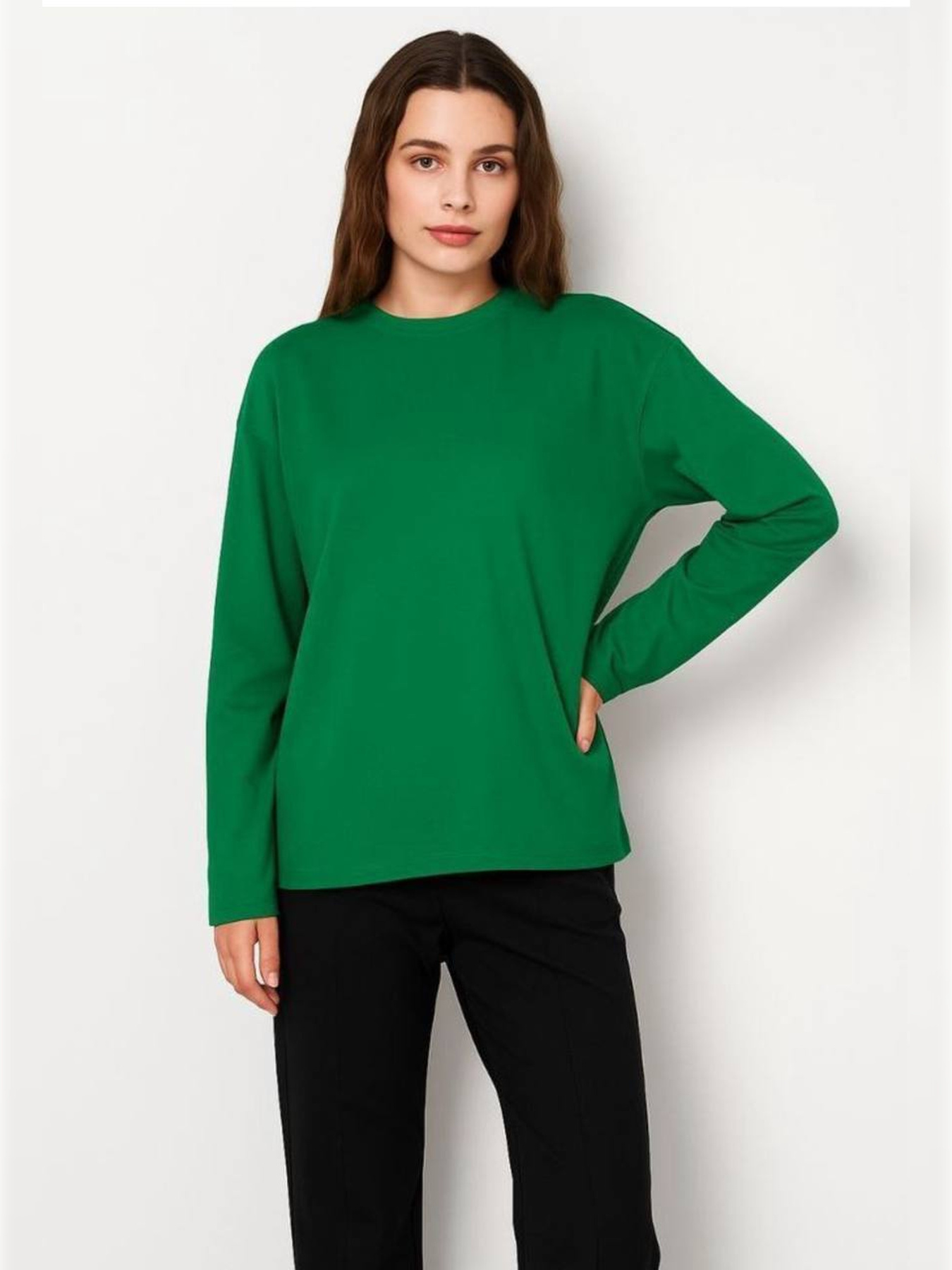 Лонгслив женский оверсайз зеленый модель Wn208 Фото