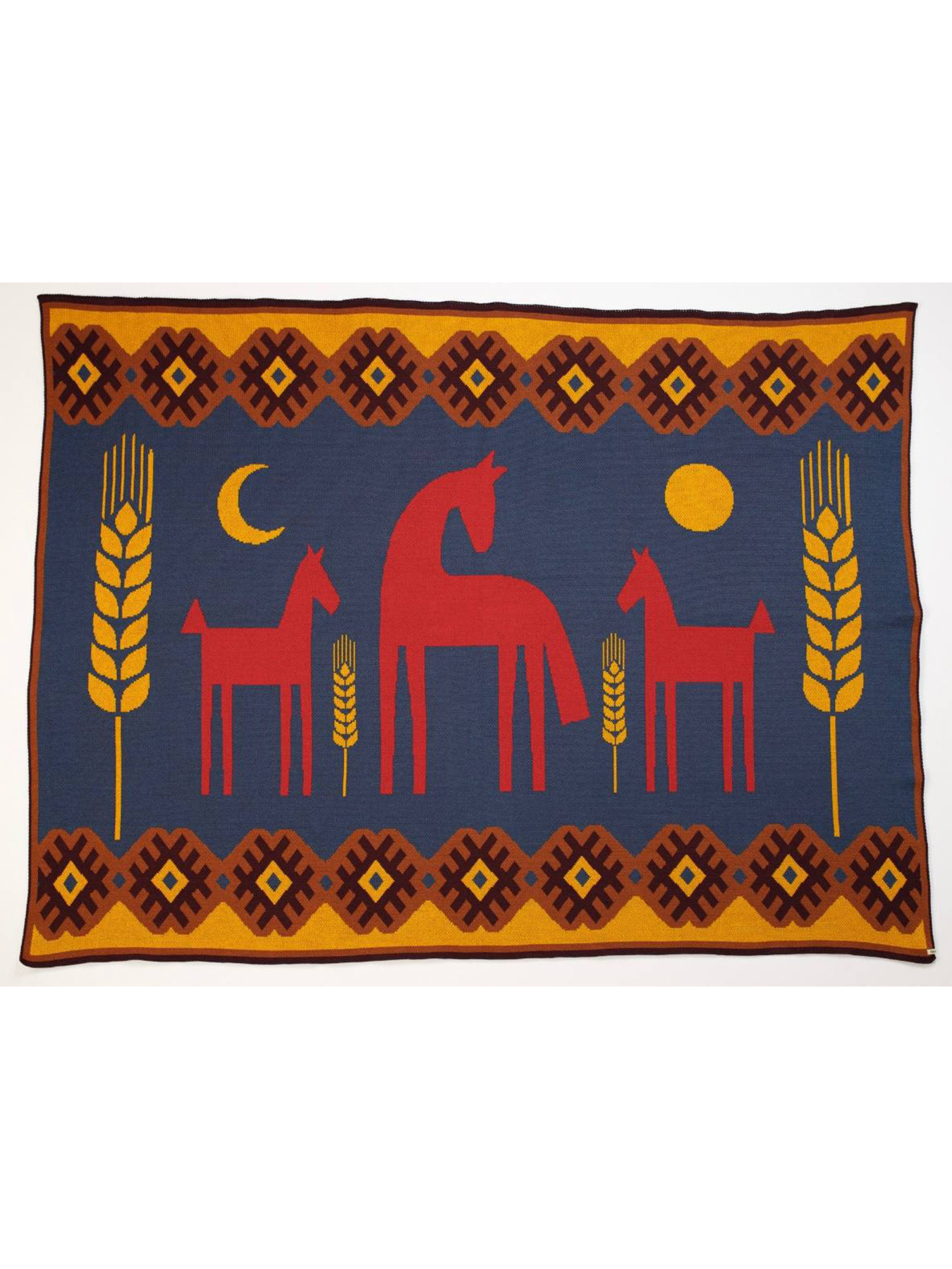 Трикотажный синий плед украинского производства -  Семейство лошадок модель 9661430515681781 Фото