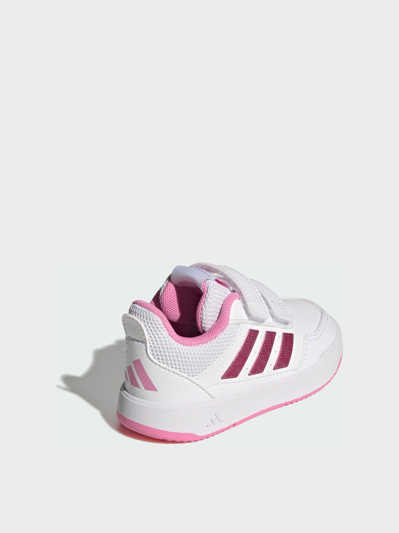 Кросівки повсякденні Adidas модель JQ1853 Кросівки повсякденні Adidas модель JQ1853 Фото