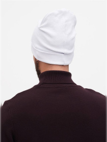 Шапка трикотажная мужская белая модель Mn146 Фото