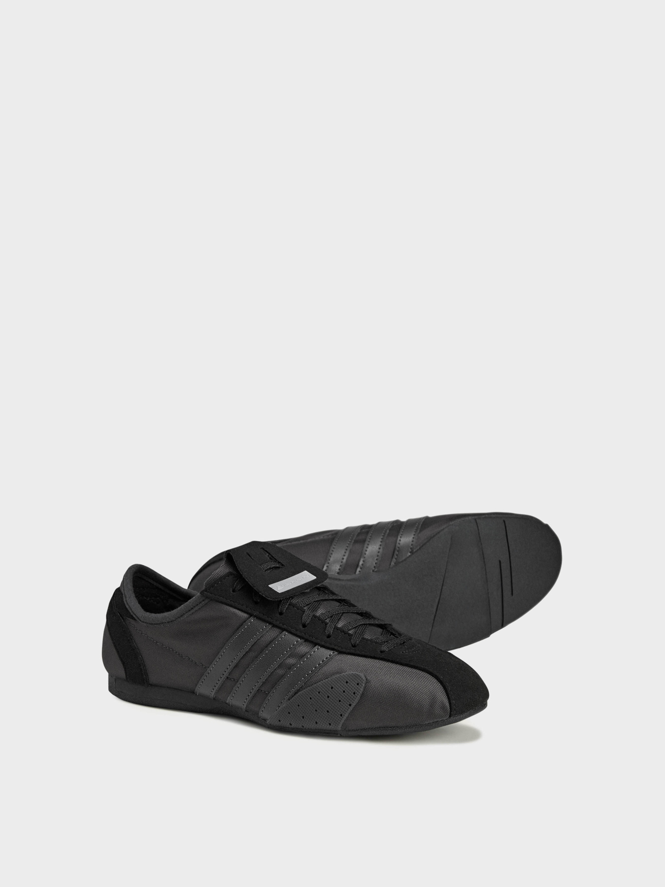 Кросівки повсякденні Adidas модель JR7587 Фото