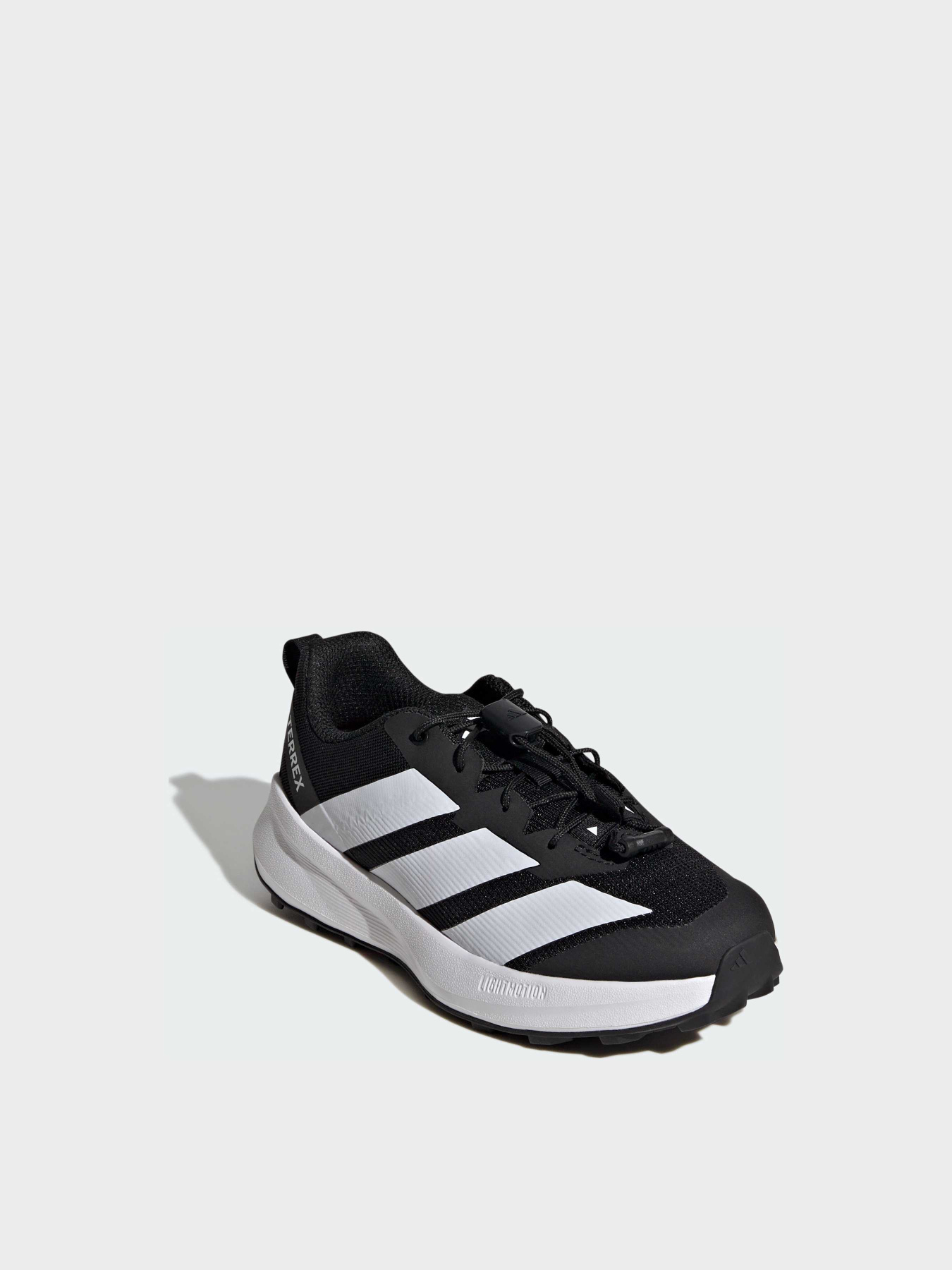 Кроссовки Adidas Terrex модель JR6633 Фото