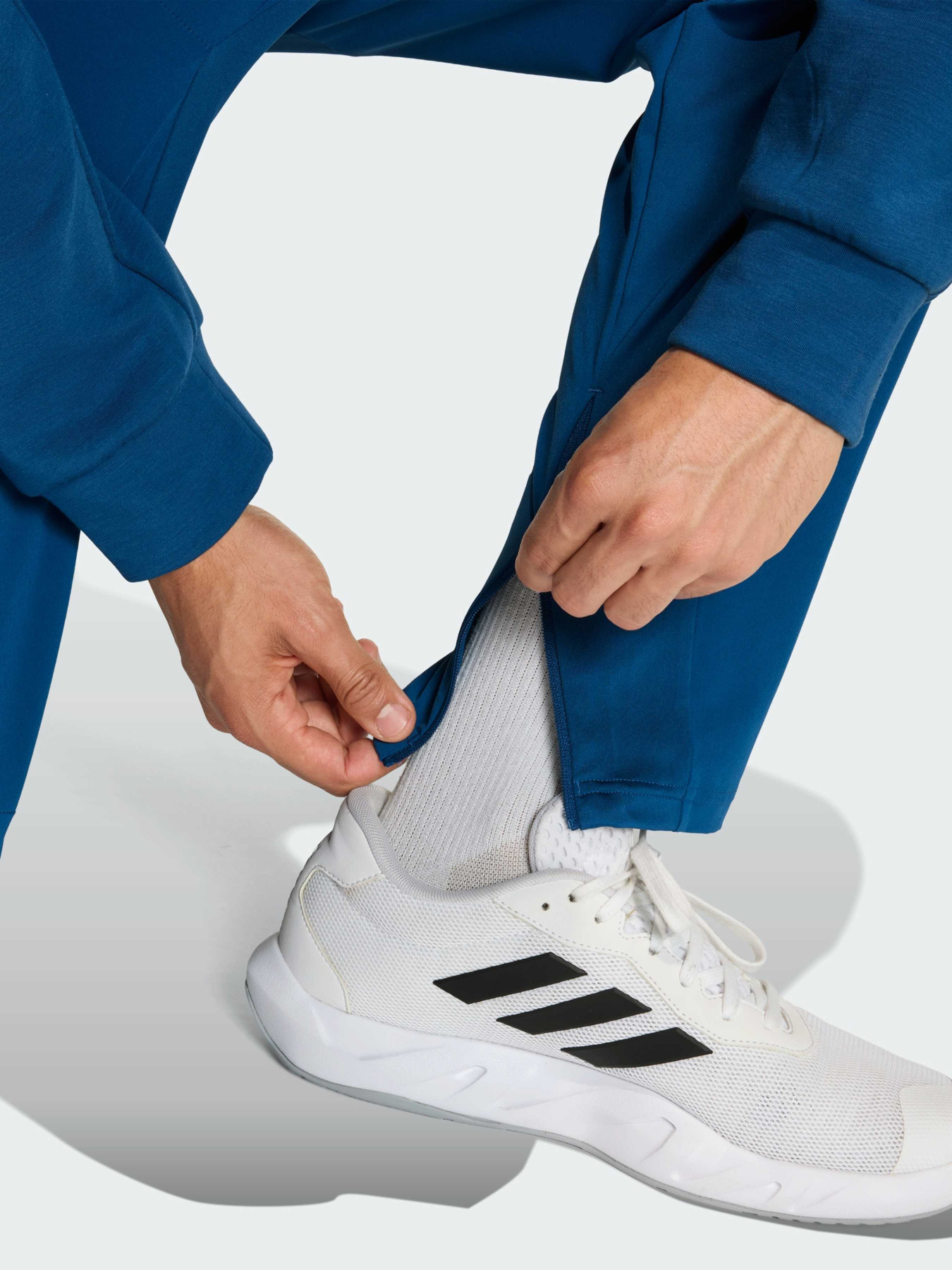 Штани спортивні Adidas модель KA7245 Фото