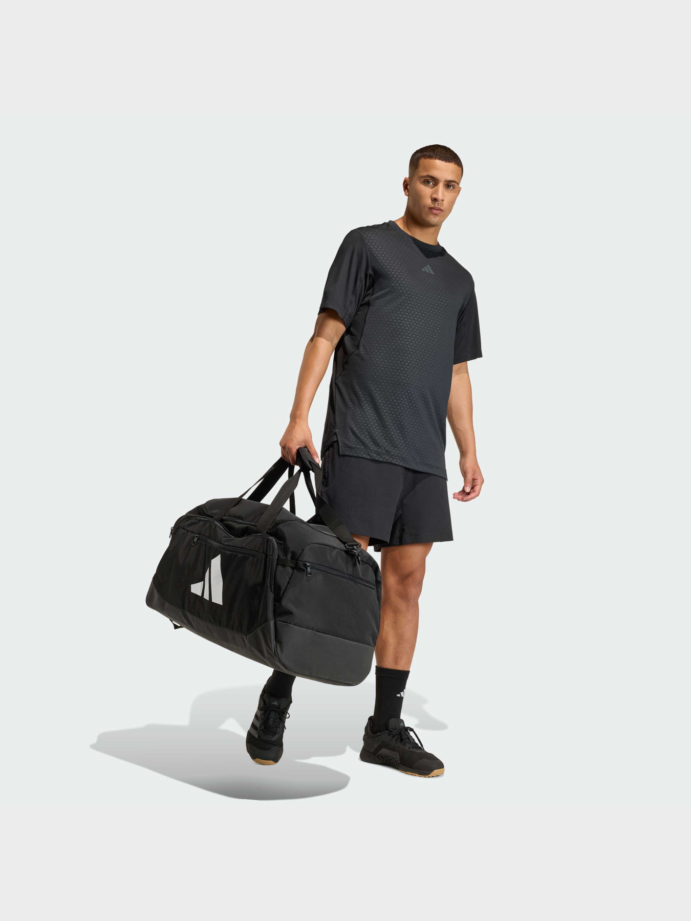 Спортивная футболка Adidas модель KE9937 Фото