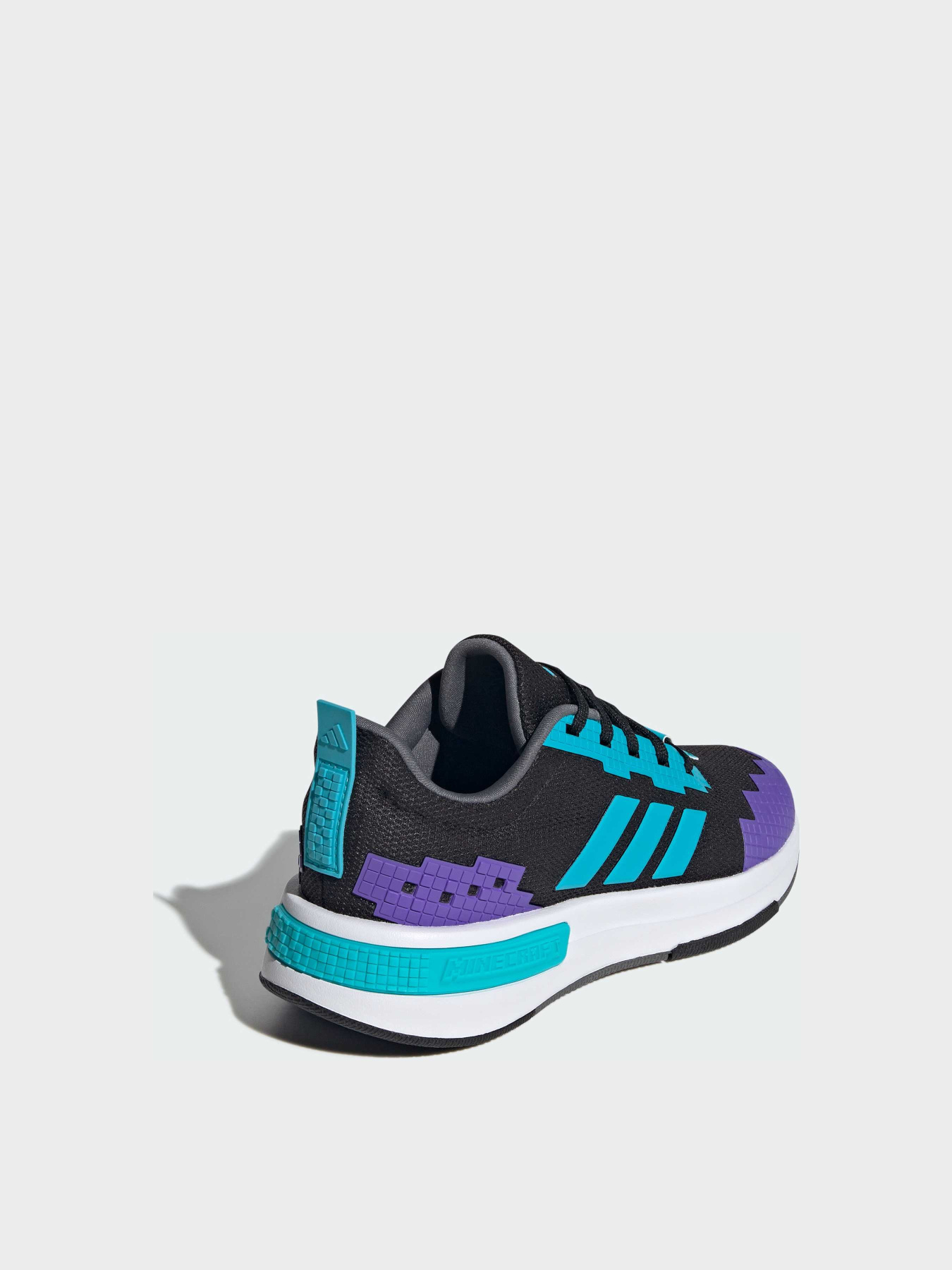 Кроссовки повседневные Adidas модель JR1966 Кроссовки повседневные Adidas модель JR1966 Фото