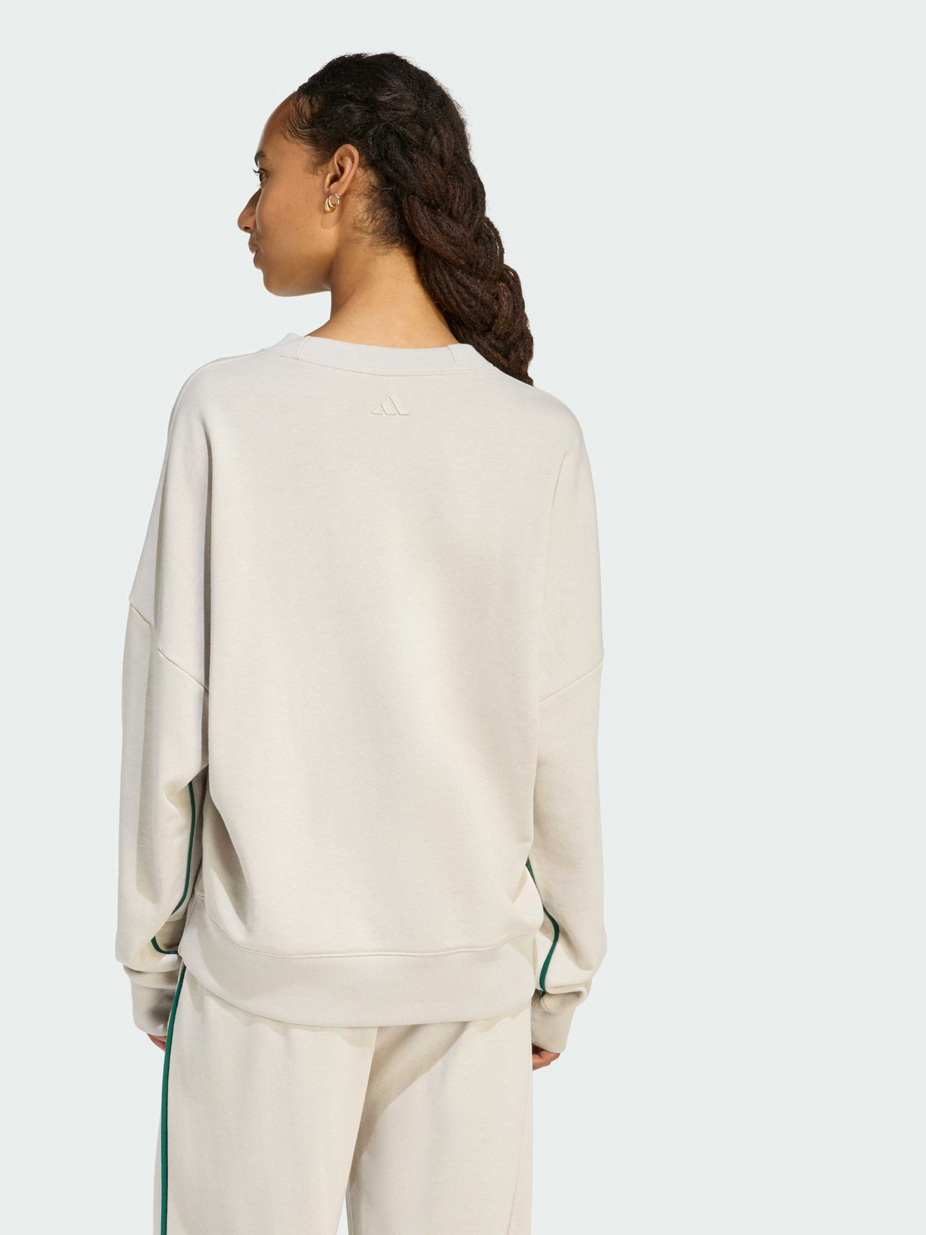 Свитшот Adidas модель JZ0196 Свитшот Adidas модель JZ0196 Фото