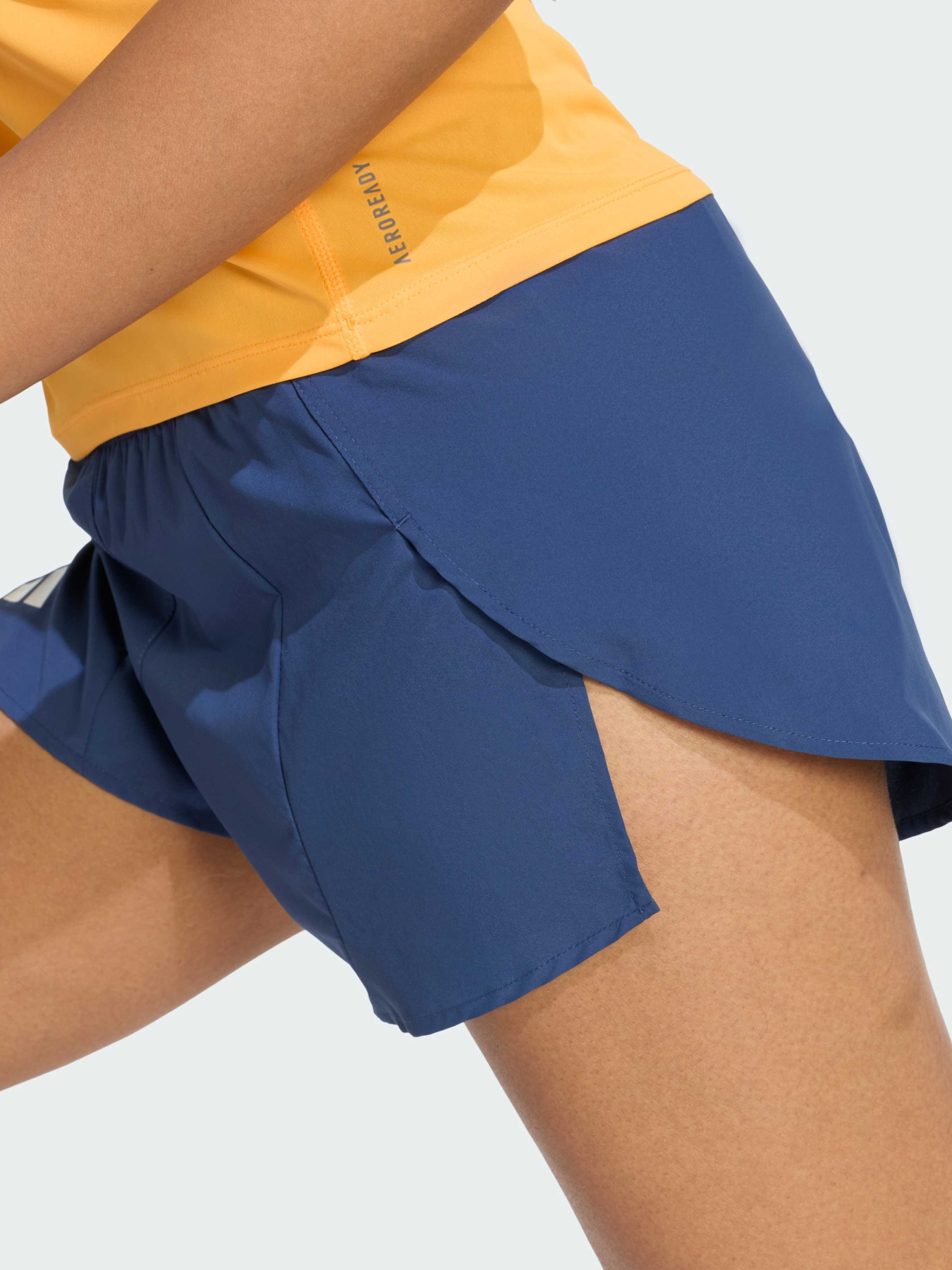 Шорты спортивные Adidas модель KA2944 Фото