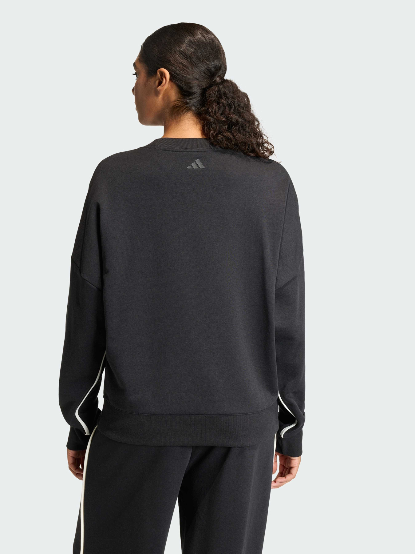 Свитшот Adidas модель KC3995 Свитшот Adidas модель KC3995 Фото