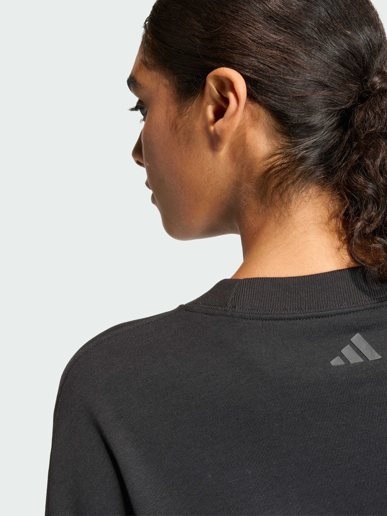 Свитшот Adidas модель KC3995 Свитшот Adidas модель KC3995 Фото