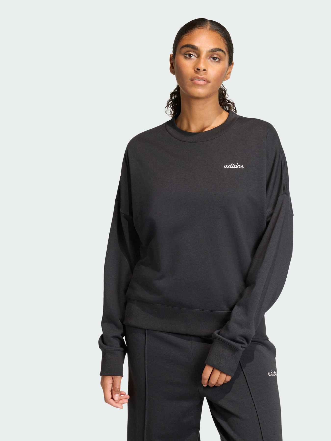 Свитшот Adidas модель KC3995 Свитшот Adidas модель KC3995 Фото