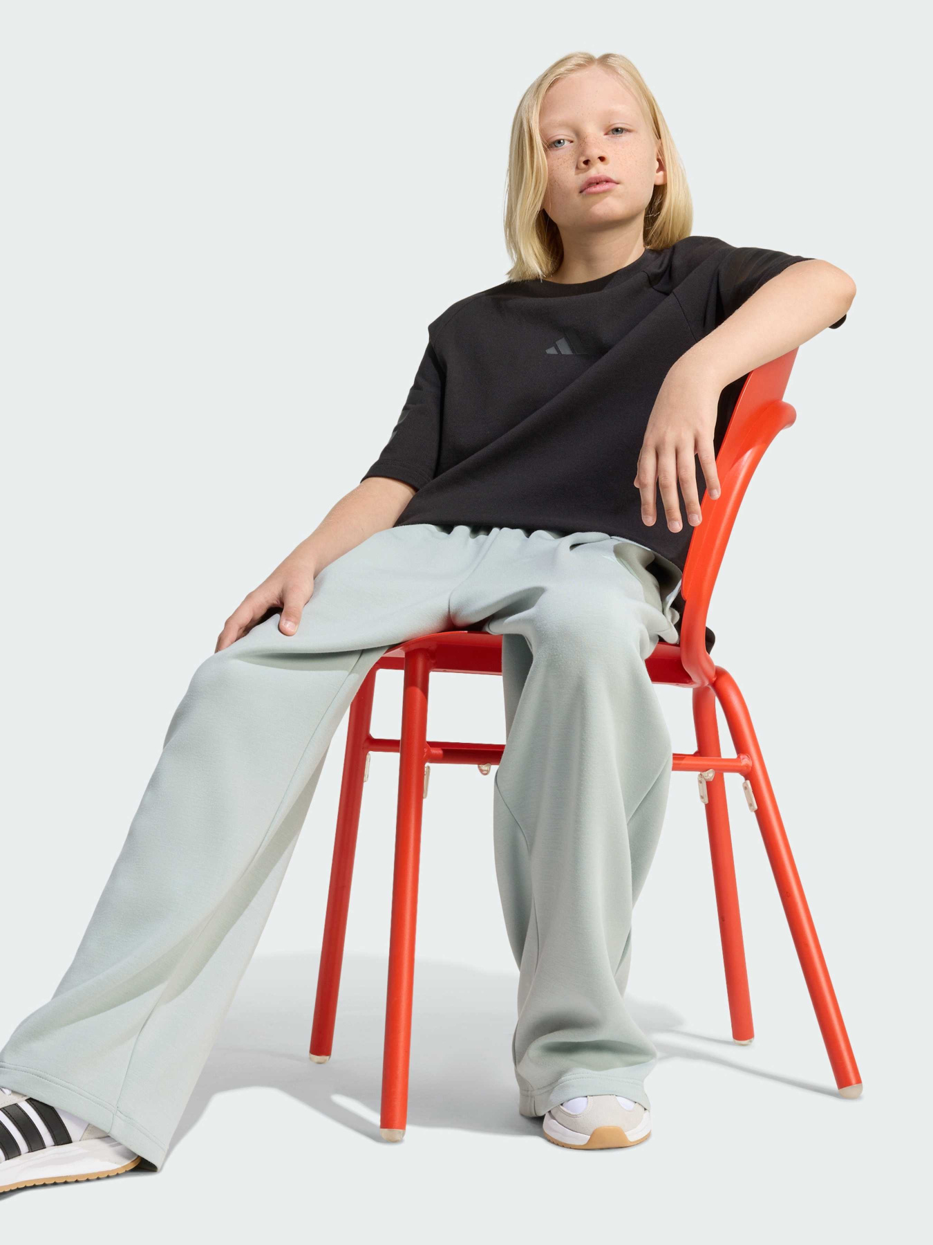 Футболка Adidas Культовые силуэты модель KC1964 Фото