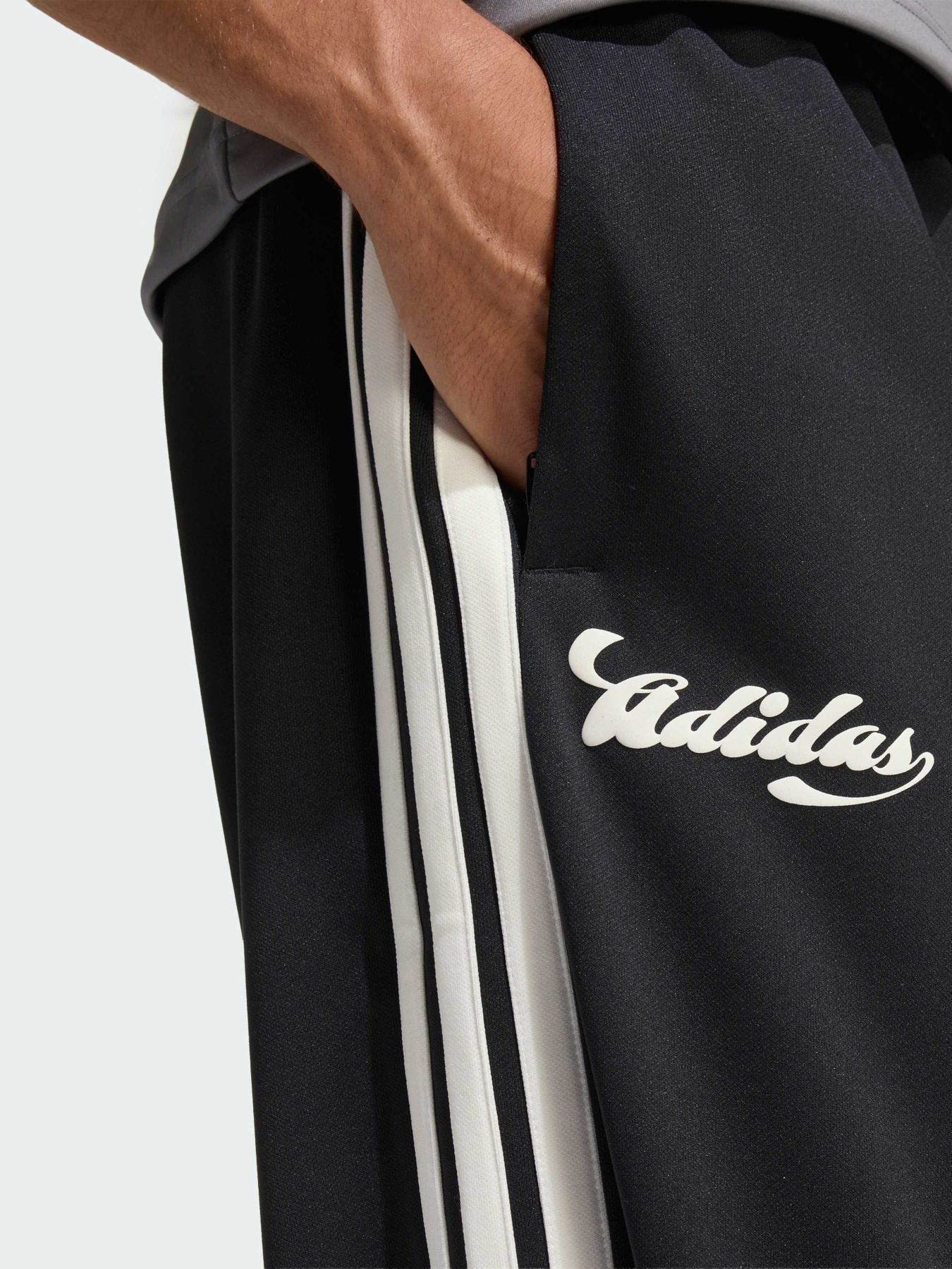 Повседневные штаны Adidas Tiro модель KA9161 Фото