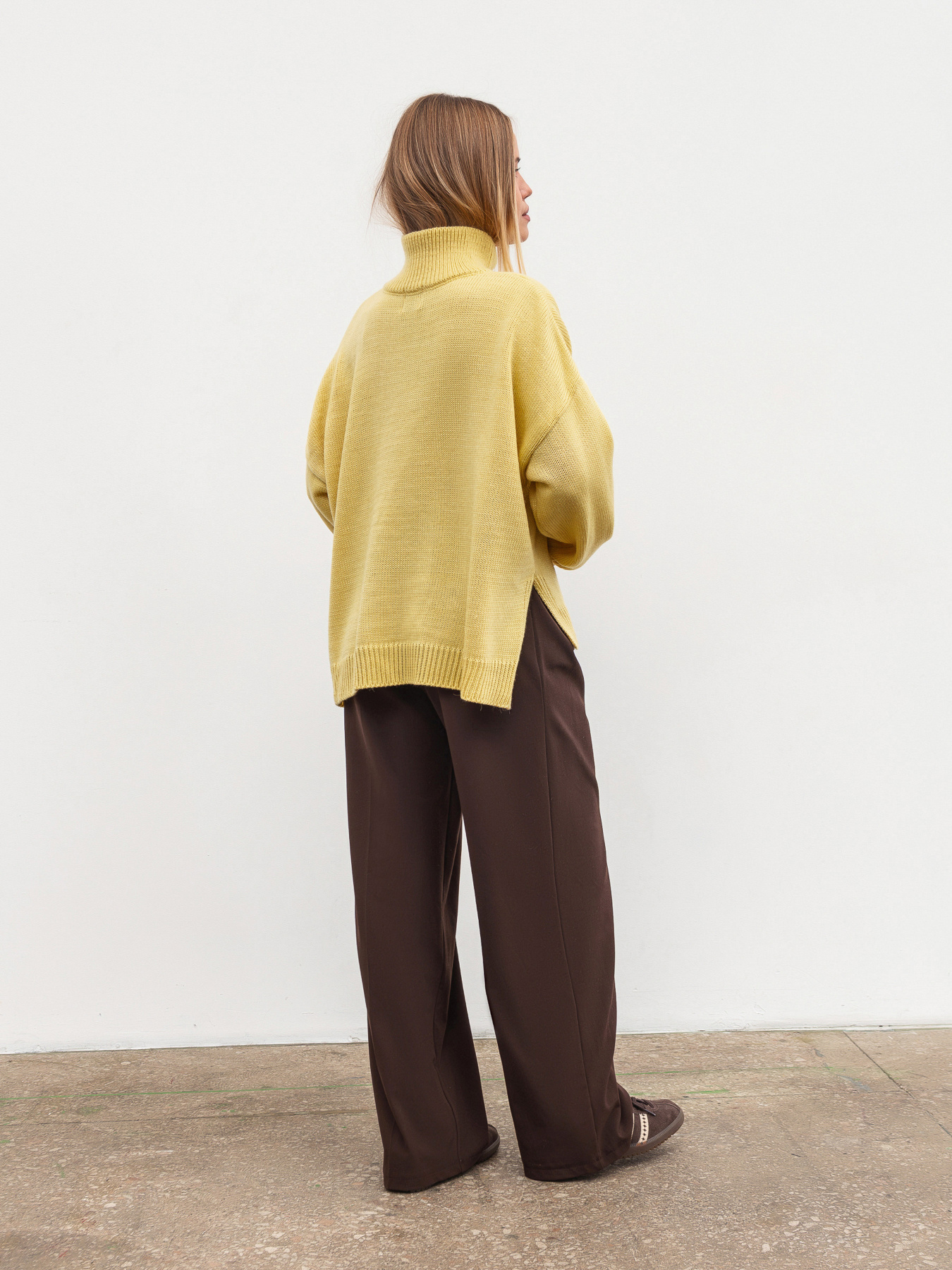 Свитер Англbя модель 399015603021 Фото