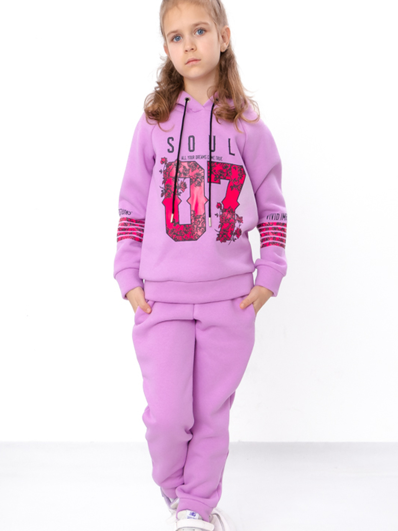 Теплий спортивний костюм для дівчинки з принтом на рукавах, Лавандовий​ Носи Своє (6314-025-33-5) модель 6314-025-33-5-rozhevo-llovij-07 Фото