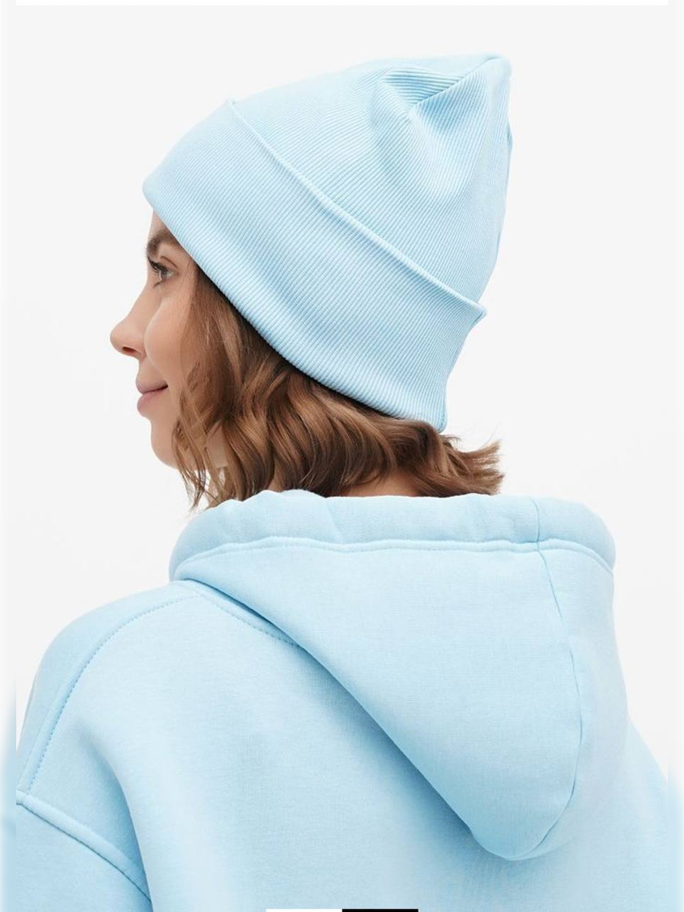 Шапка трикотажна жіноча блакитна модель Wn217 Фото