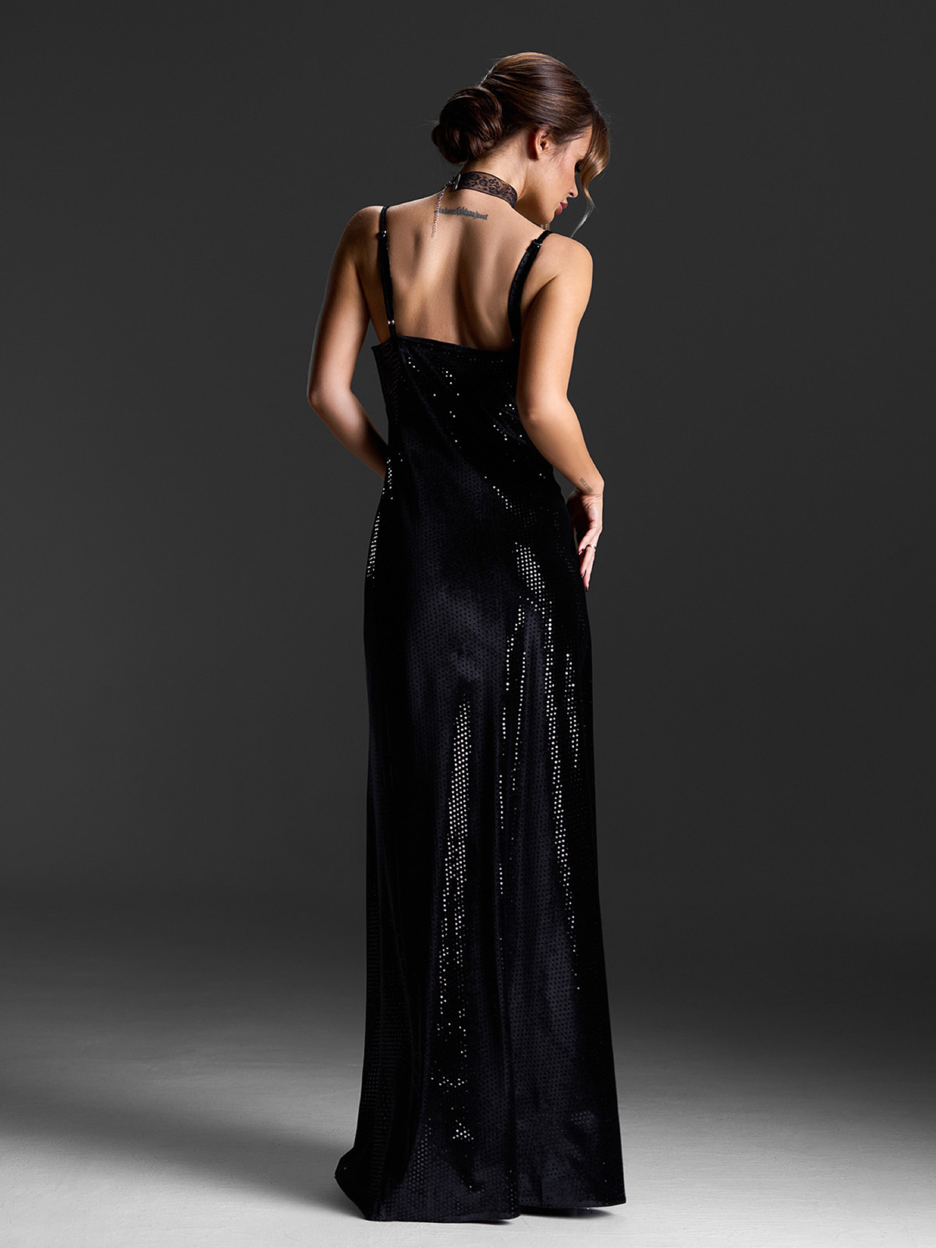 Сукня максі ISSA Plus модель 15410_черный Сукня максі ISSA Plus модель 15410_черный Фото