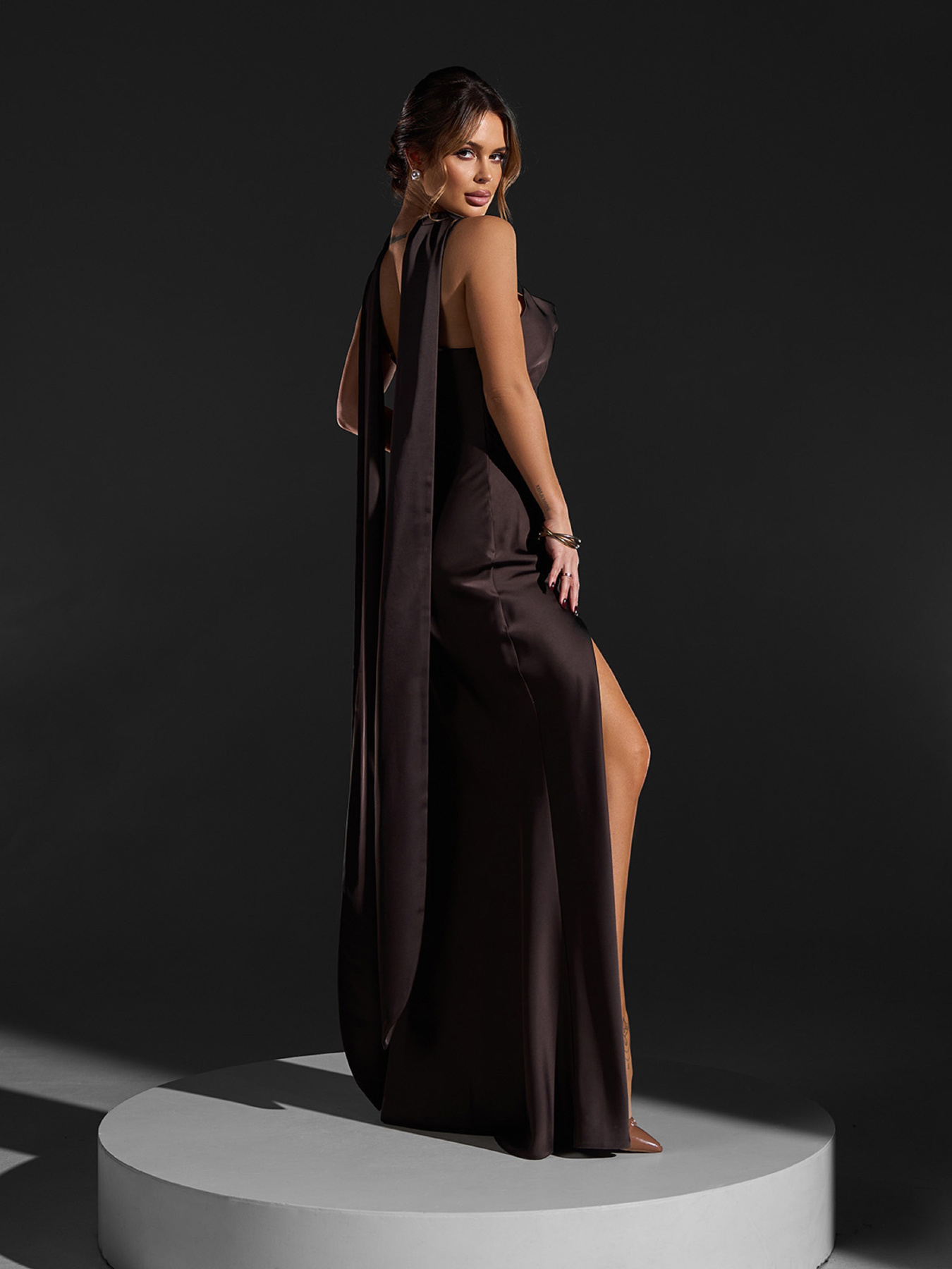 Платье макси ISSA Plus модель 15411_темно-коричневый Фото