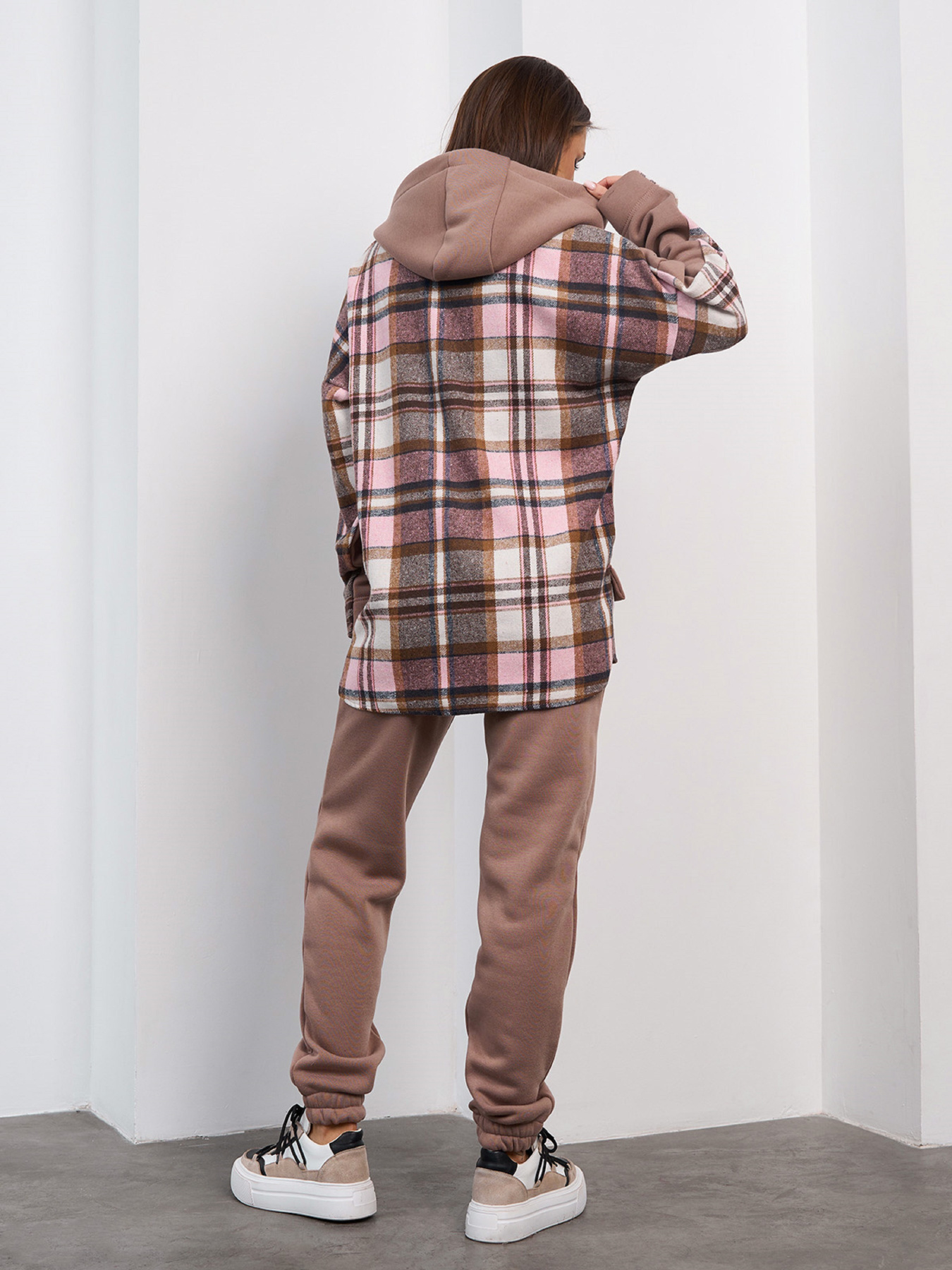 Спортивный костюм ISSA Plus модель SA-688_темно-бежевый Фото