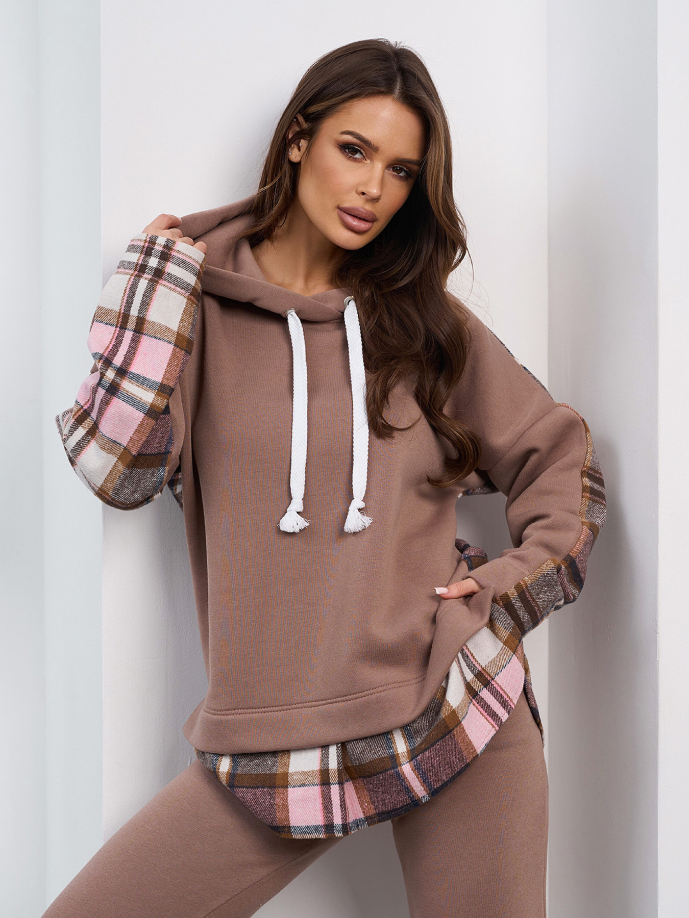 Спортивный костюм ISSA Plus модель SA-688_темно-бежевый Спортивный костюм ISSA Plus модель SA-688_темно-бежевый Фото