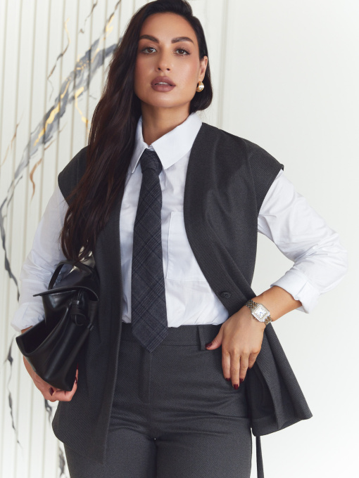 Класичний жилет Seventeen модель 2344.6551 Фото