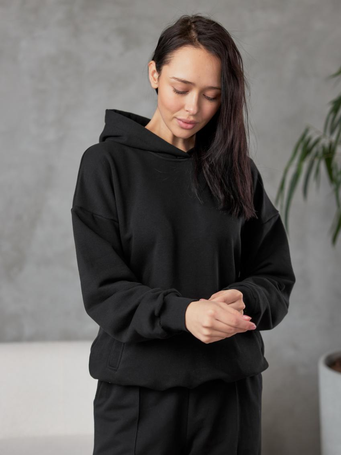 Худі жіноче чорний модель M175.3-842 Фото