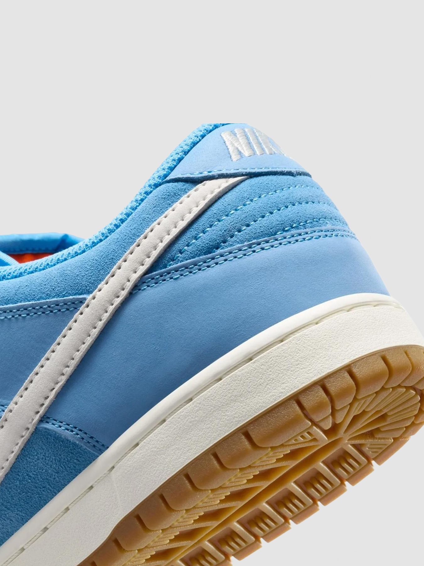 Кроссовки унисекс Nike Sb Dunk Low Pro (FJ1674-401) модель FJ1674-401 Фото